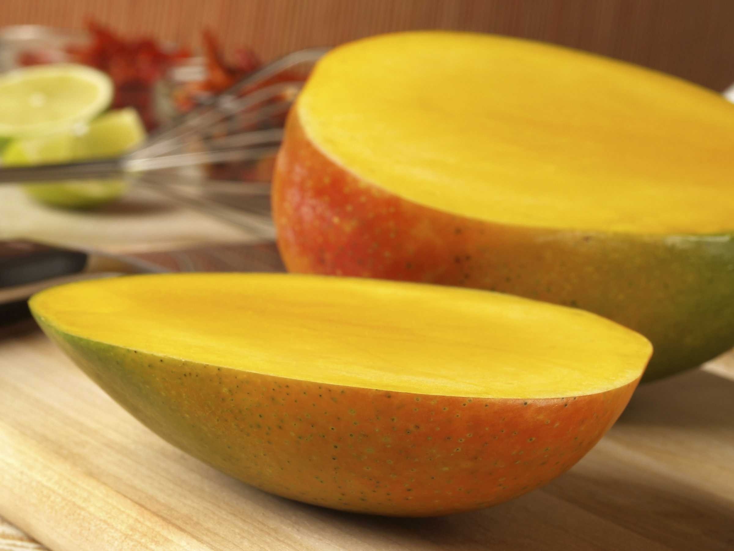 Captivating mango wallpaper, Stunning imagery, Impressive colors, Striking visuals, 2400x1800 HD Desktop