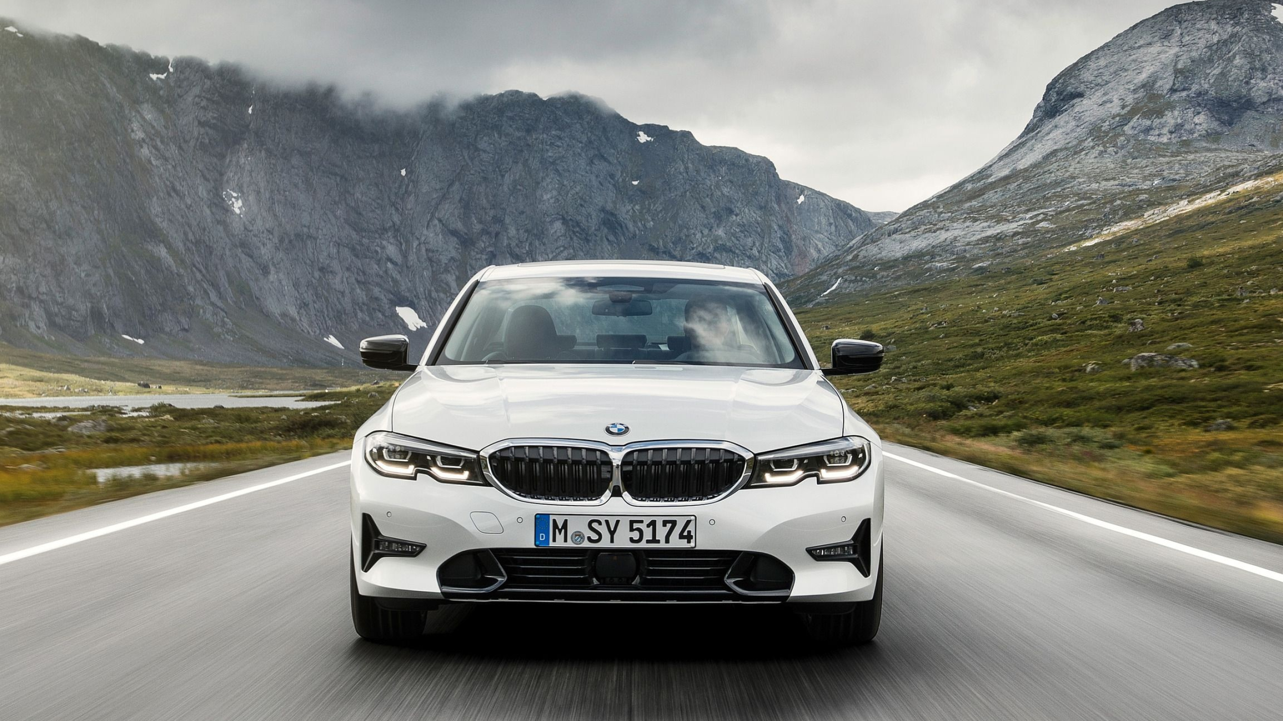 BMW 3 Series, Auto elegance, Top backgrounds, Fine craftsmanship, 2560x1440 HD Desktop