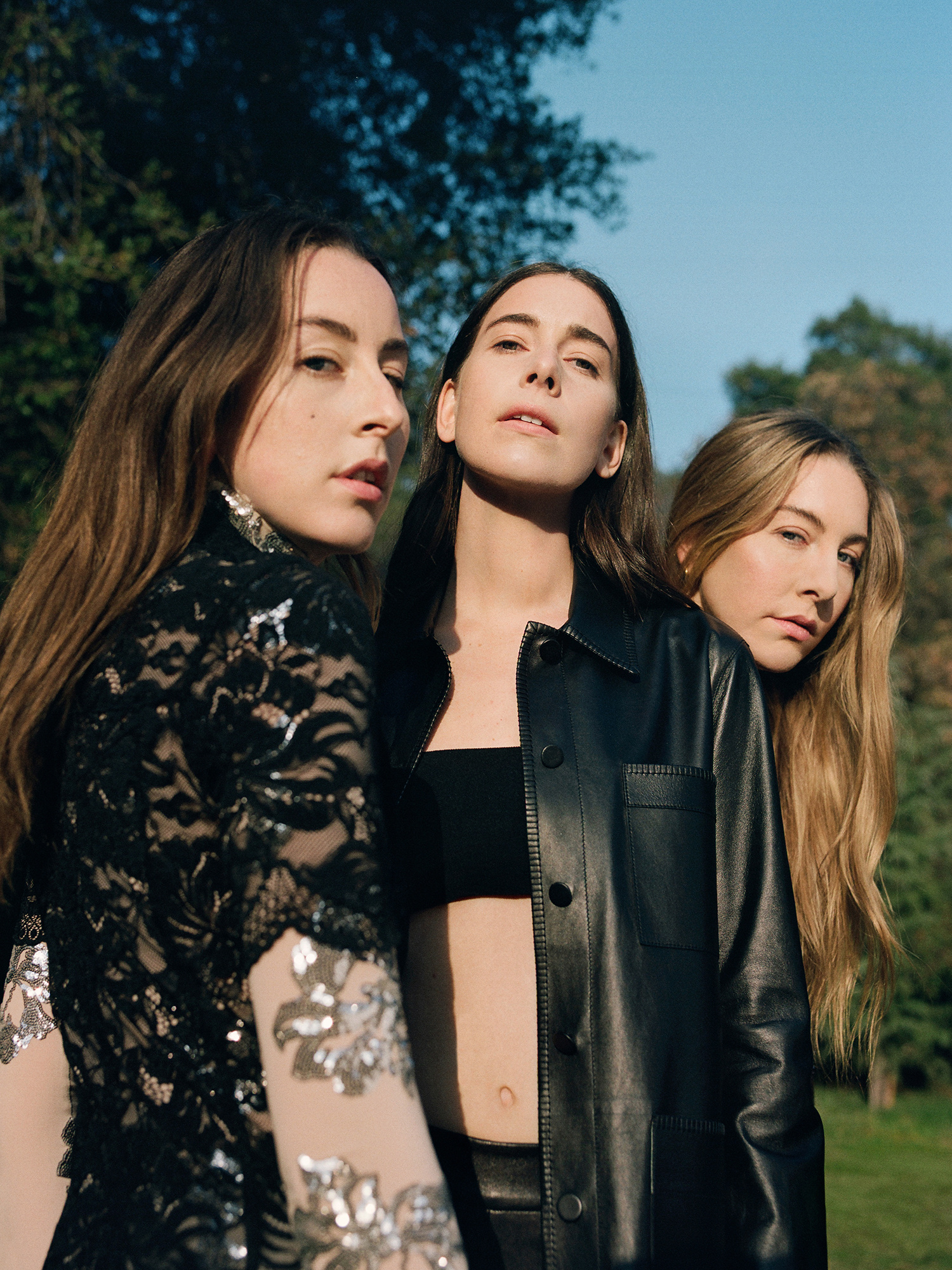 HAIM band, Women in Music Pt III, Taylor Swift collab, Lockdown experience, 1500x2000 HD Phone