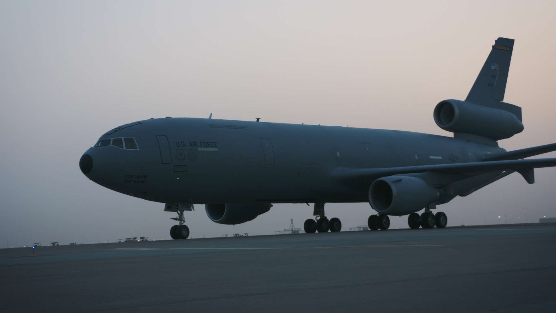 KC-10 Extender, CNN video, Air Force, 1920x1080 Full HD Desktop