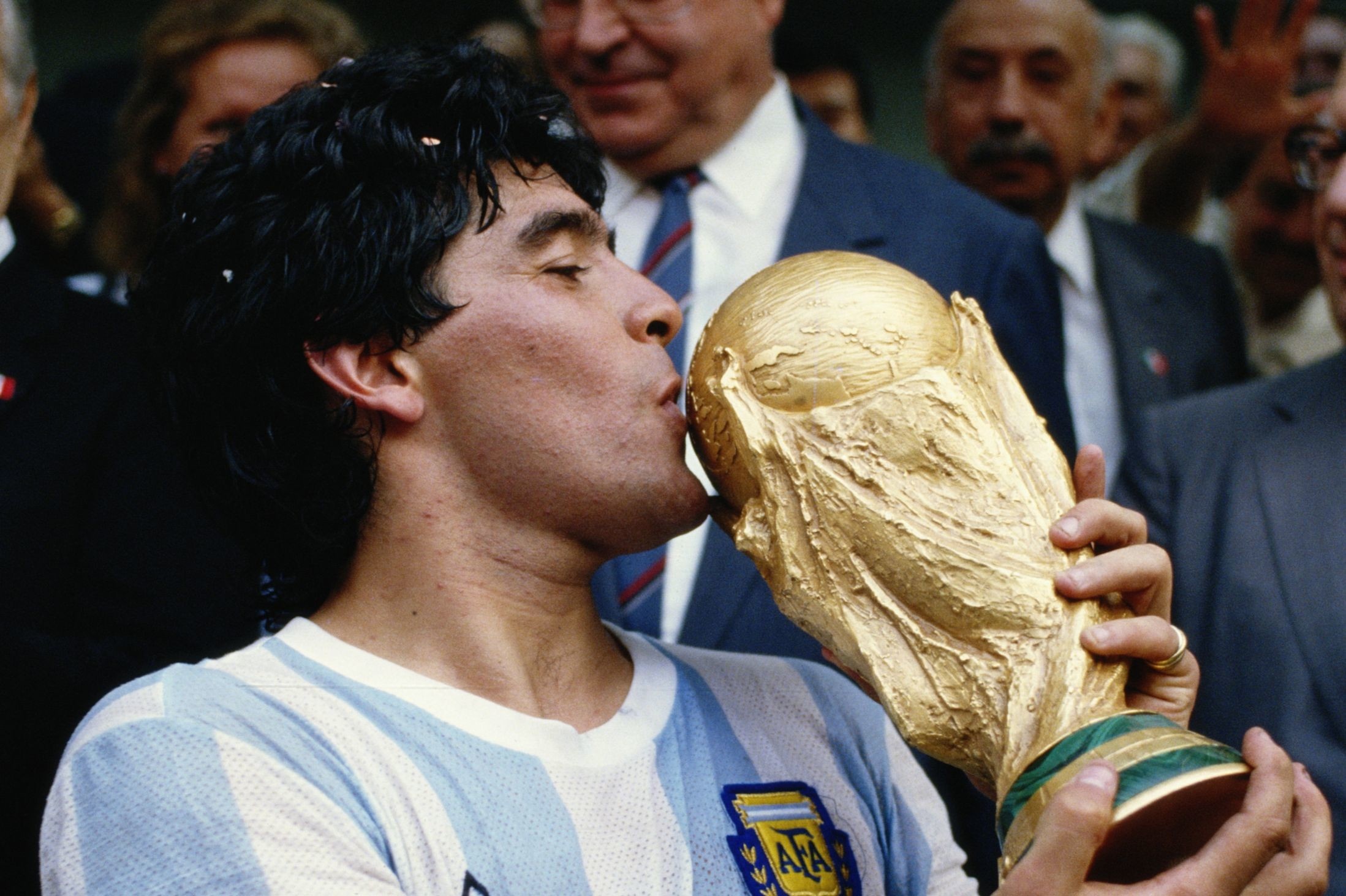 World Cup trophy, Diego Maradona Wallpaper, 2200x1470 HD Desktop