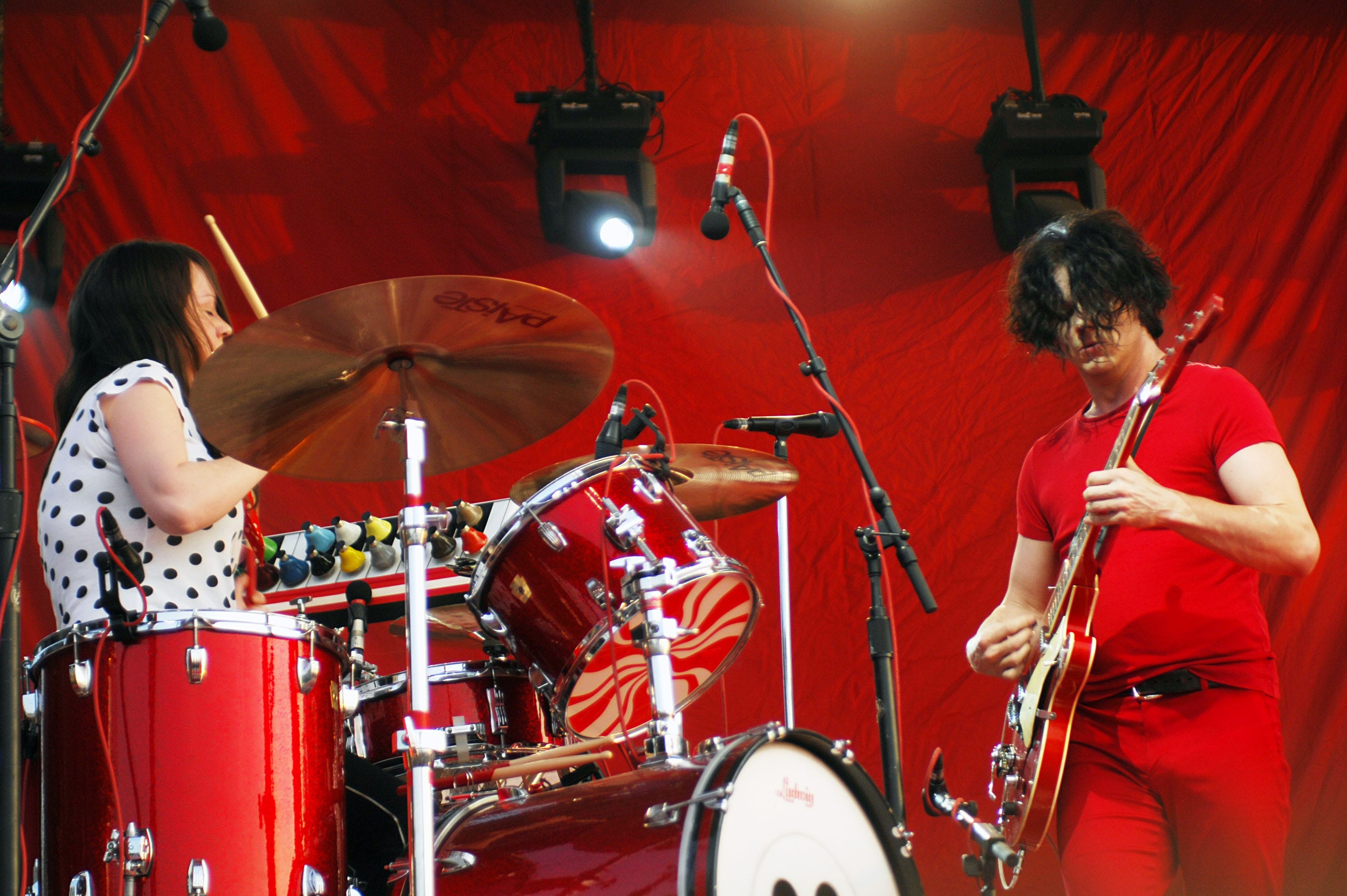 The White Stripes, Television debut, 2000, Reviving memories, 3000x2000 HD Desktop