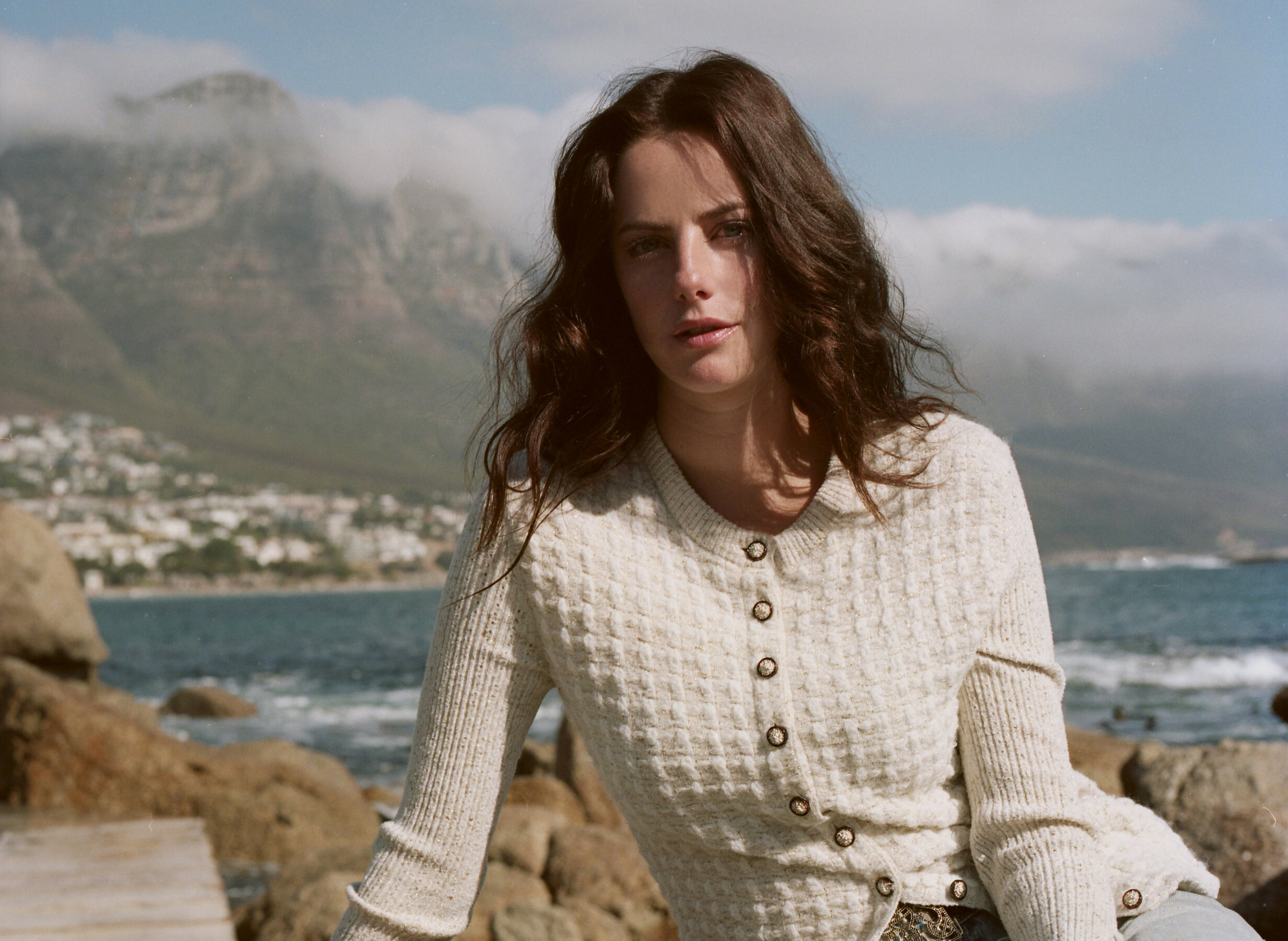 Kaya Scodelario, Stunning background, HD wallpaper, Alluring image, 2470x1800 HD Desktop