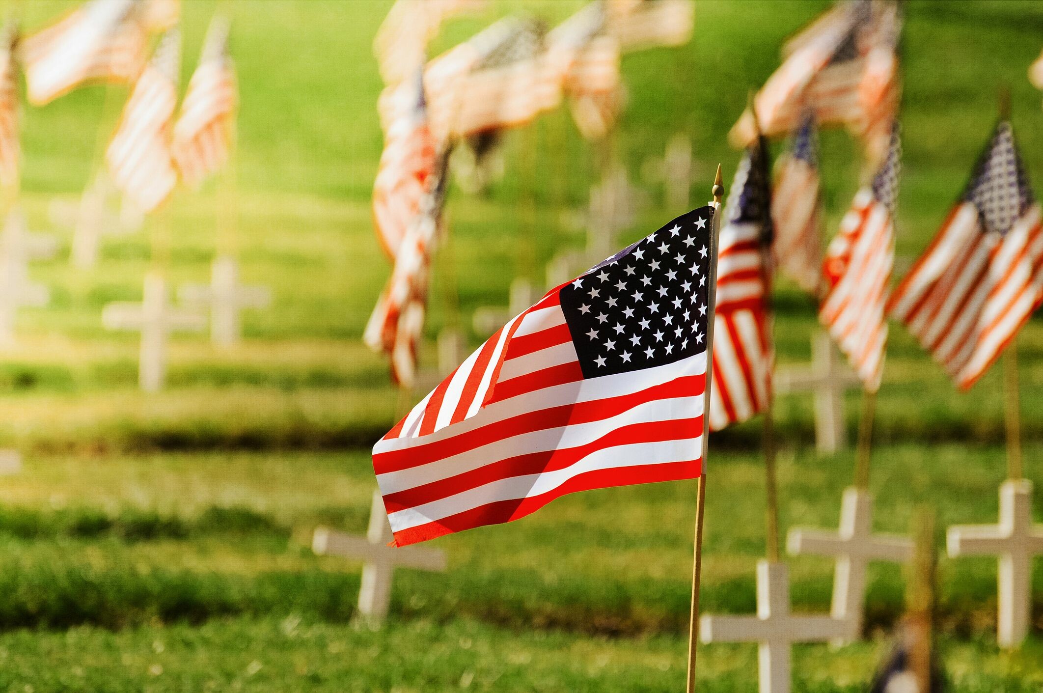 Memorial Day tribute symbols, Honoring fallen soldiers, Remembrance tradition, Patriotic gratitude, 2130x1420 HD Desktop