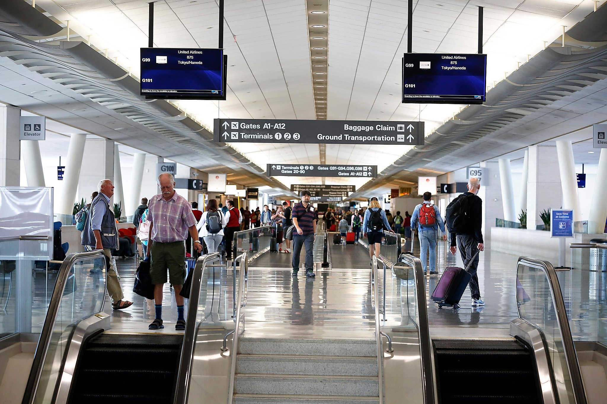 San Francisco International Airport, Stanford scholar, Tragic incident, Bathroom discovery, 2050x1370 HD Desktop