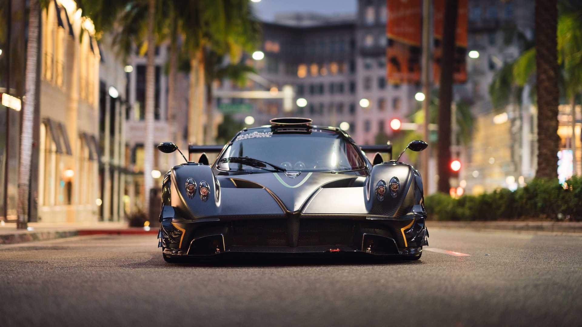 Pagani Zonda, urban street at dusk, blurred city lights, Full HD Desktop wallpaper