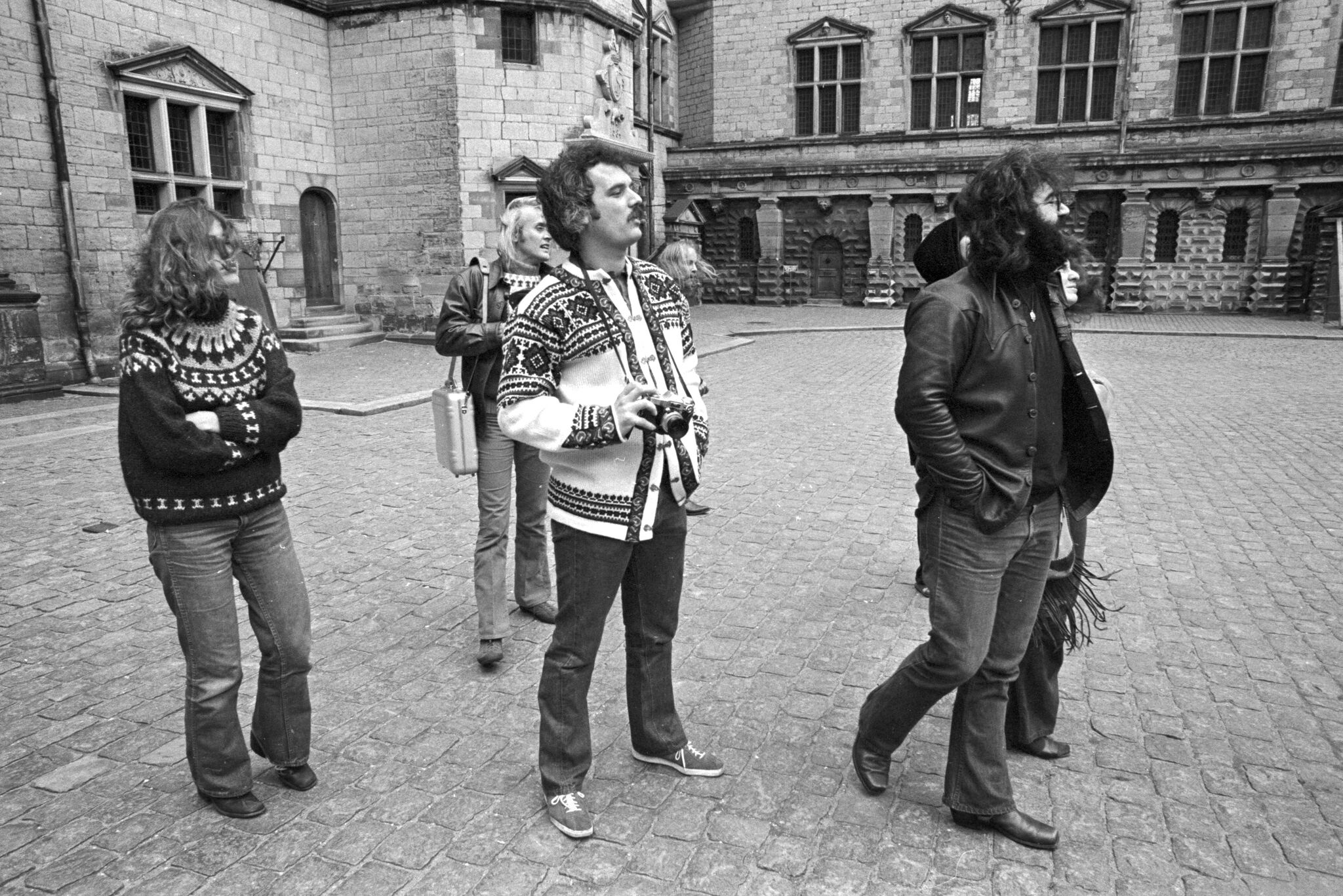 Grateful Dead in Europe, Iconic tour, Musical storm, Cultural phenomenon, 2050x1370 HD Desktop