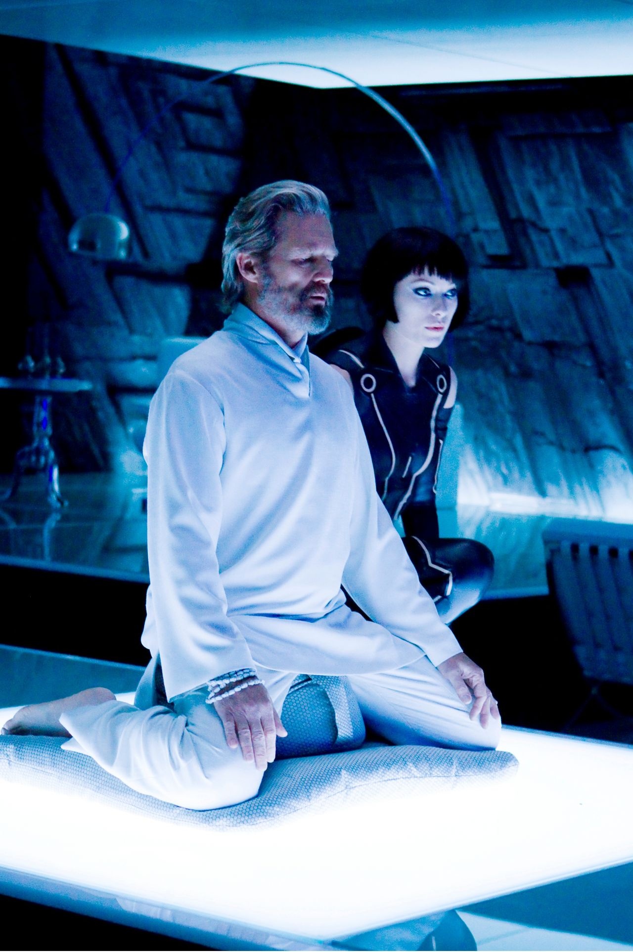 Jeff Bridges as Kevin Flynn, Olivia Wilde as Quorra, Tron: Legacy, HD Phone wallpaper