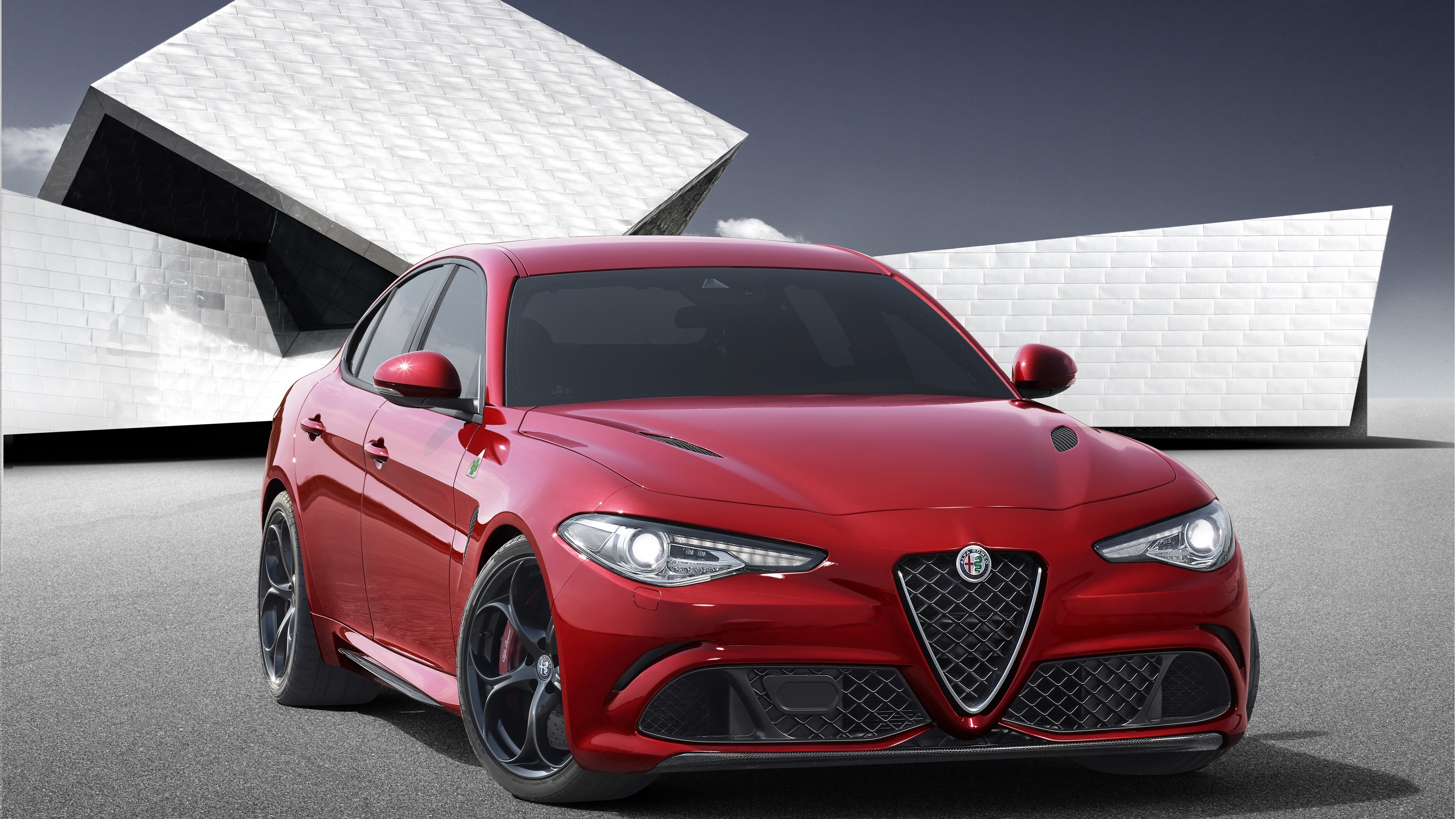 Alfa Romeo Giulia, red cars & bikes, 3840x2160 4K Desktop