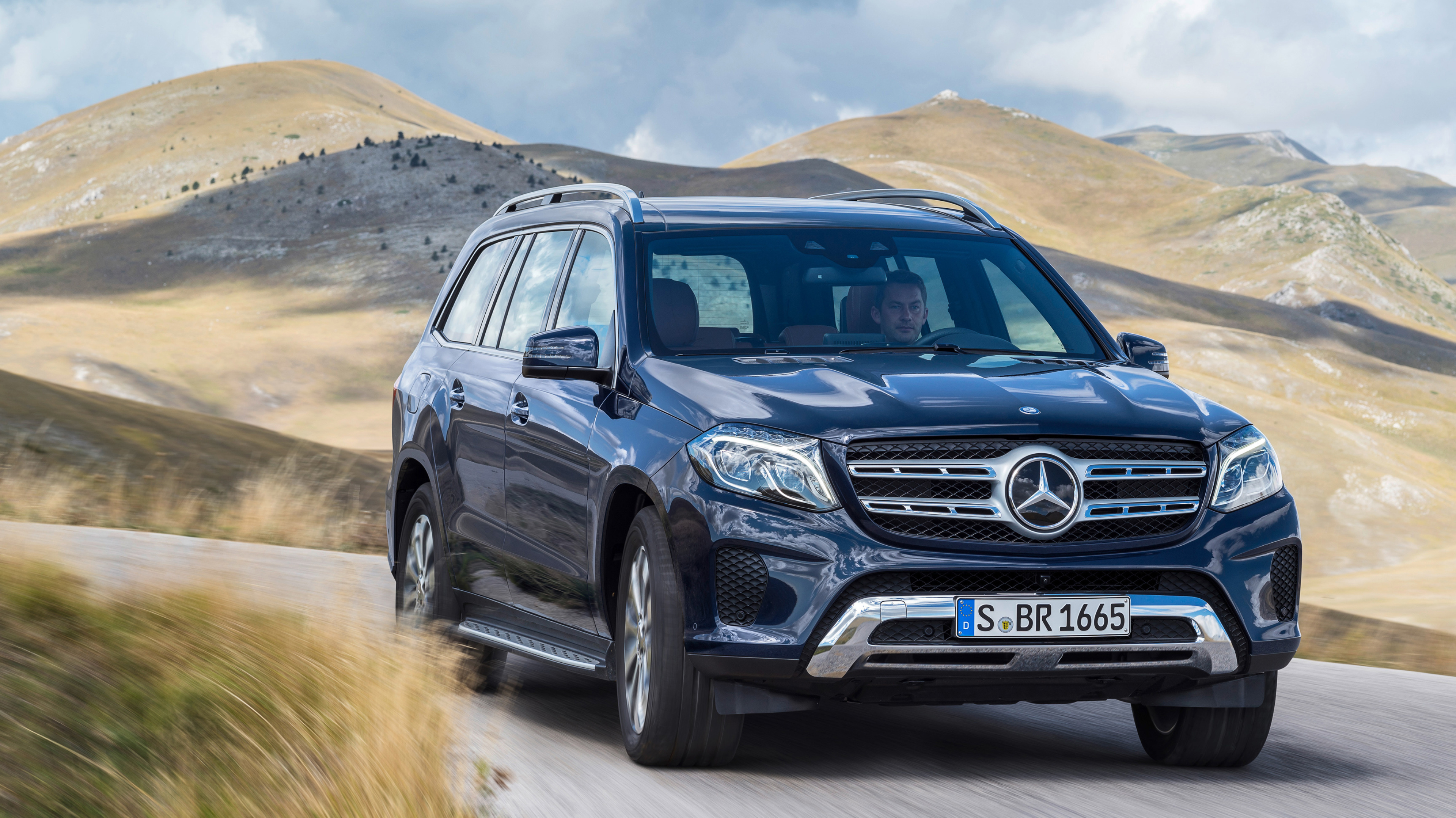 Mercedes-Benz GLS, Luxury SUV, Cutting-edge technology, Elegant styling, 3840x2160 4K Desktop