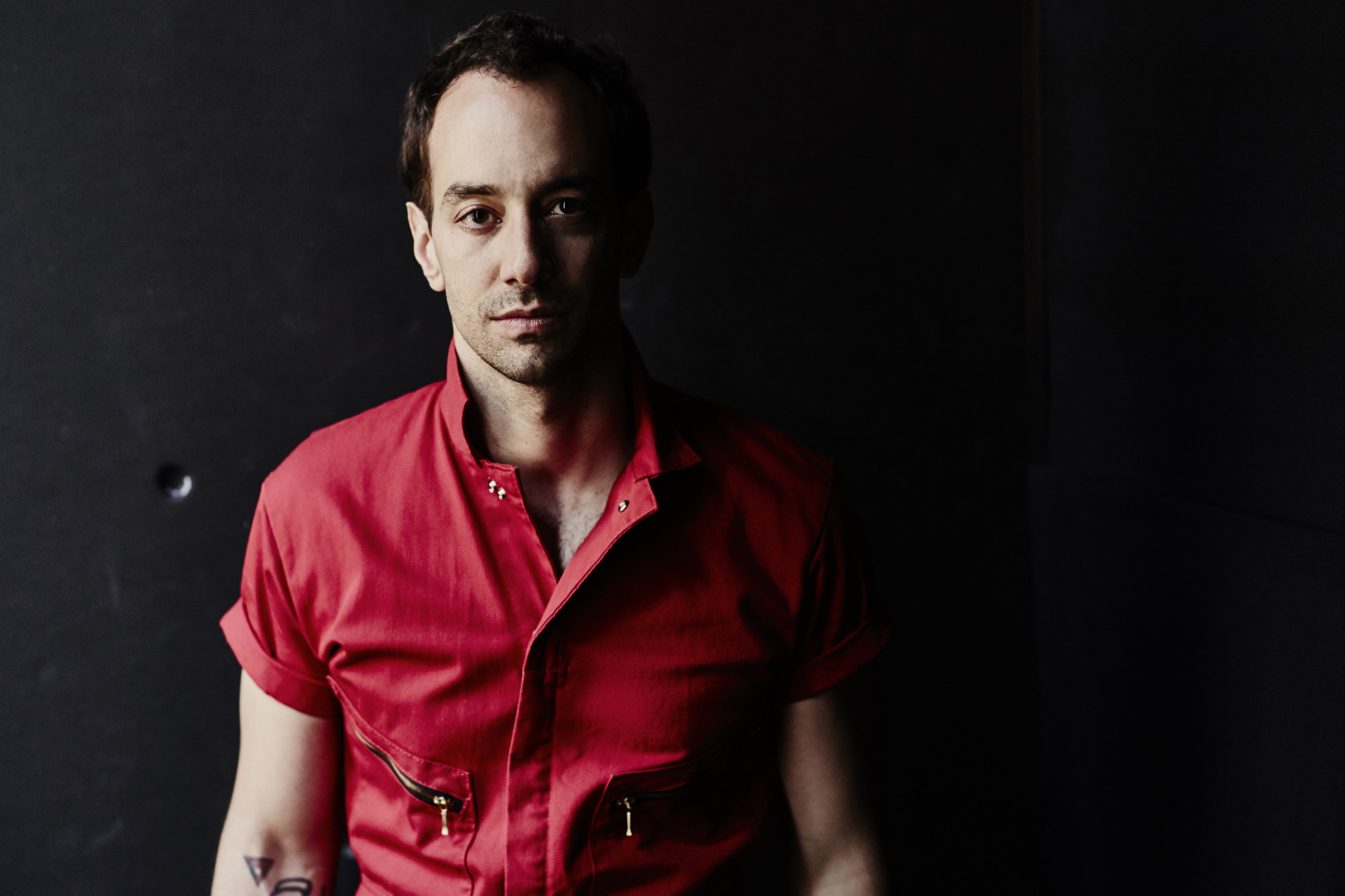 Albert Hammond Jr., Elmore Magazine, 2050x1370 HD Desktop