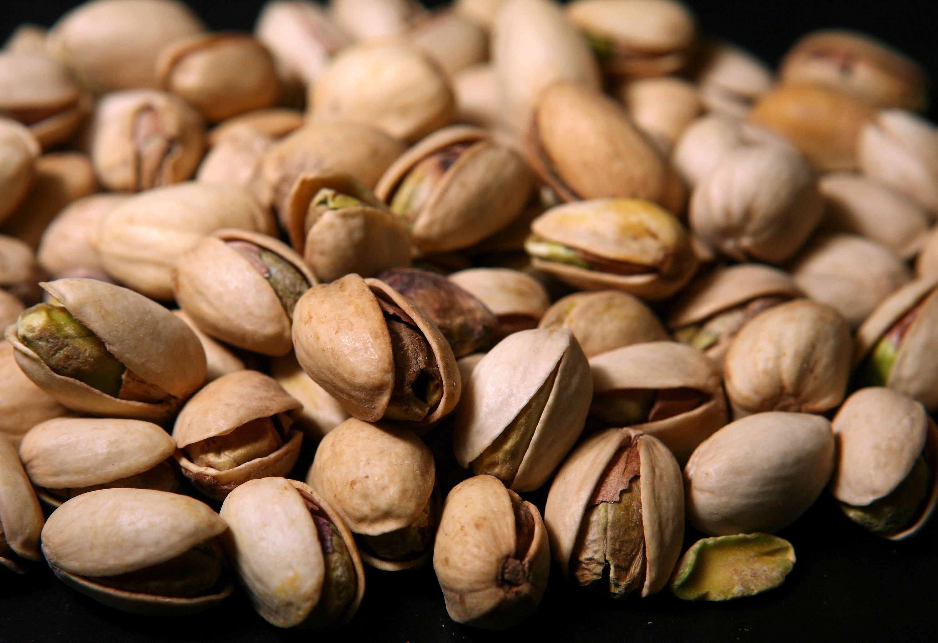 Salmonella outbreak, Pistachios from California, CDC,KTLA, Food safety, 3000x2060 HD Desktop