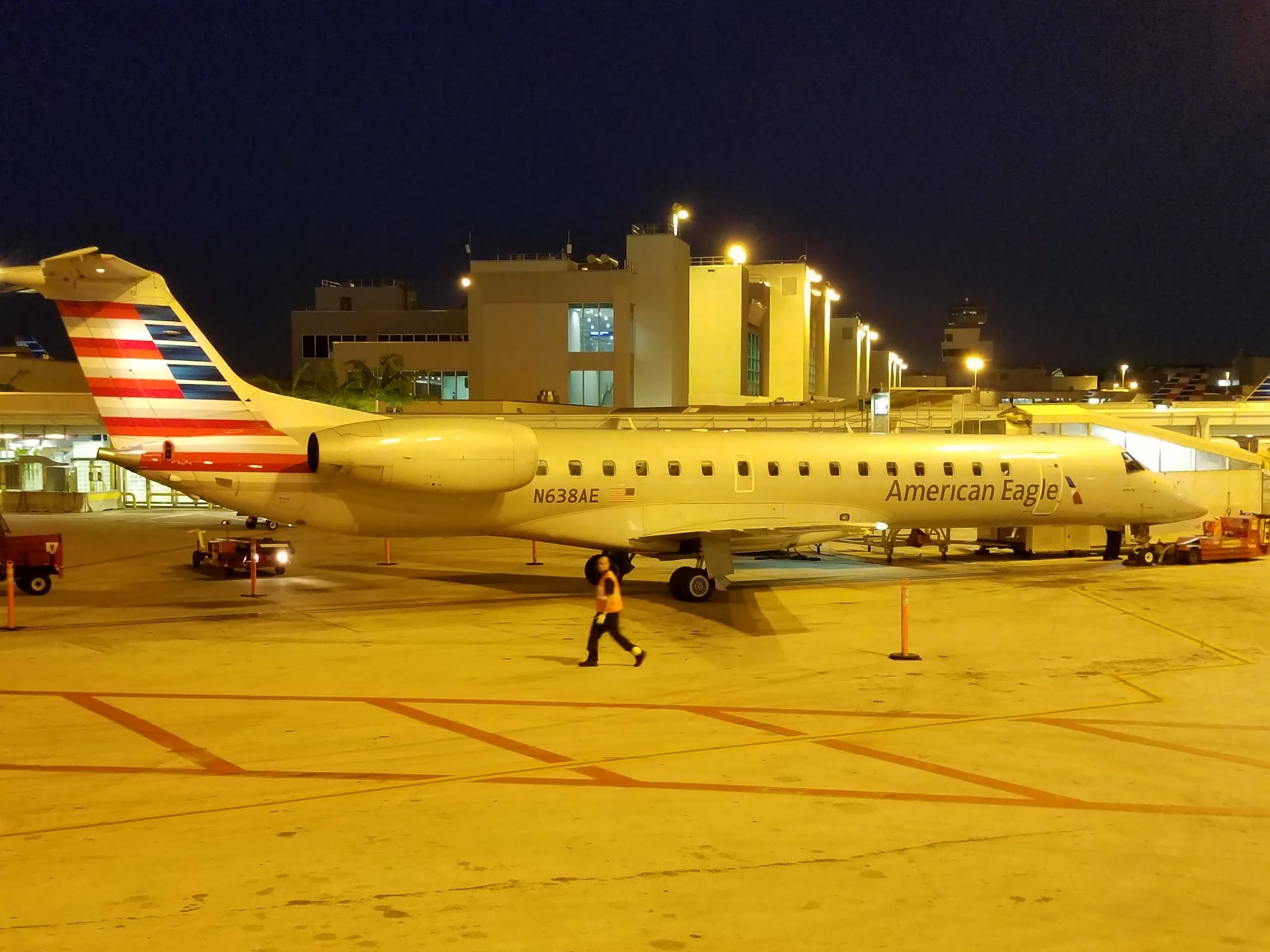 American Eagle Airlines, COVID-19 vaccination, Pilots, View from the wing, 2350x1770 HD Desktop