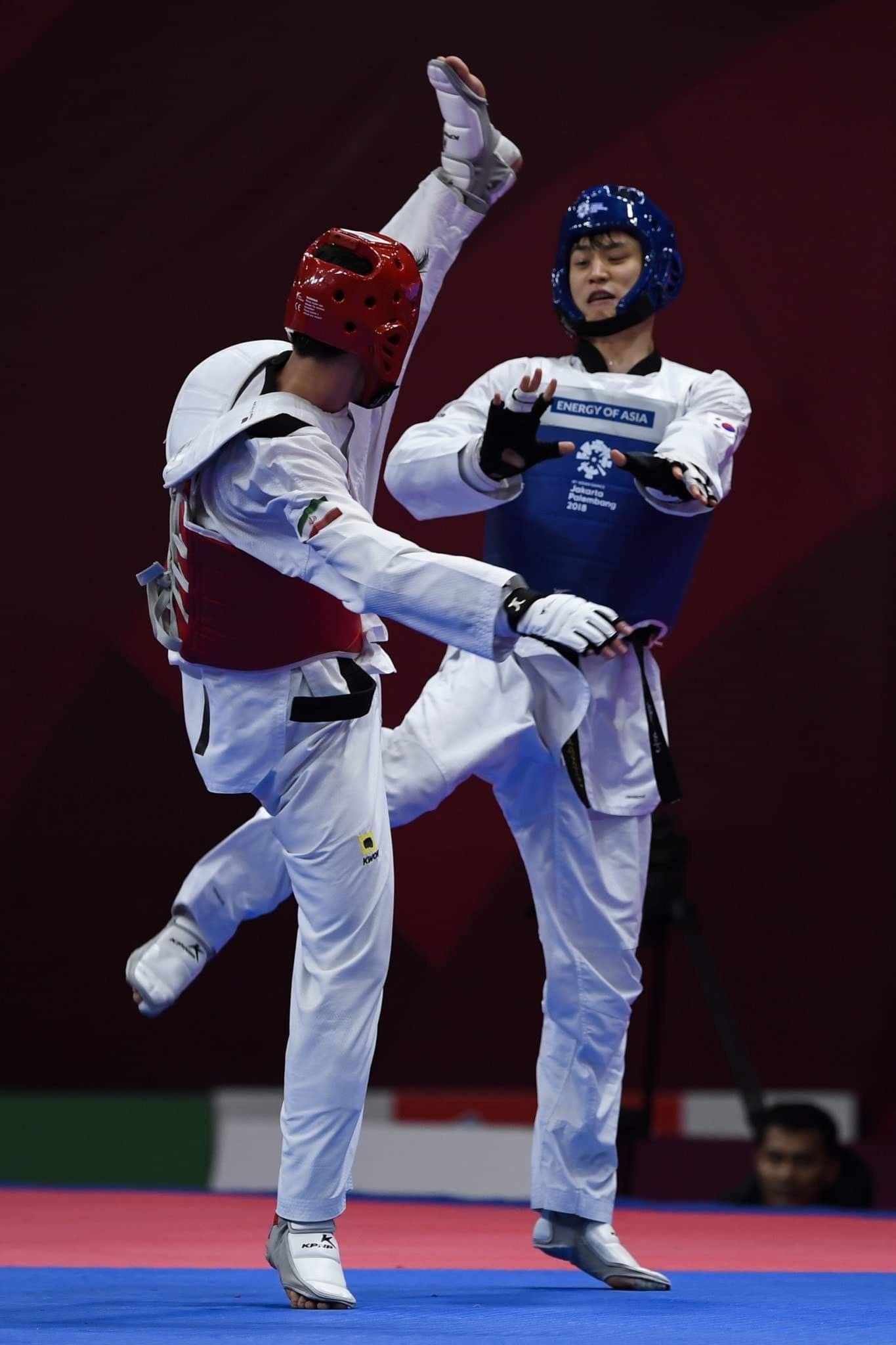 World Taekwondo Grand Prix, Taekwondo Wallpaper, 1370x2050 HD Phone