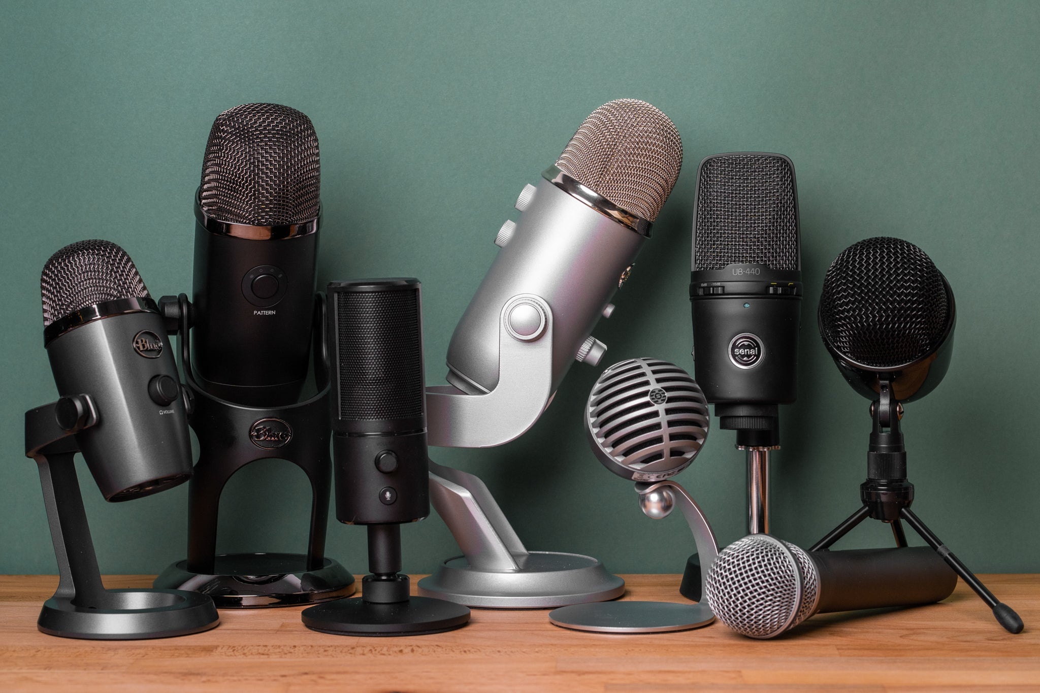 Top USB microphones, Expert reviews, High-quality sound, Cutting-edge technology, 2050x1370 HD Desktop