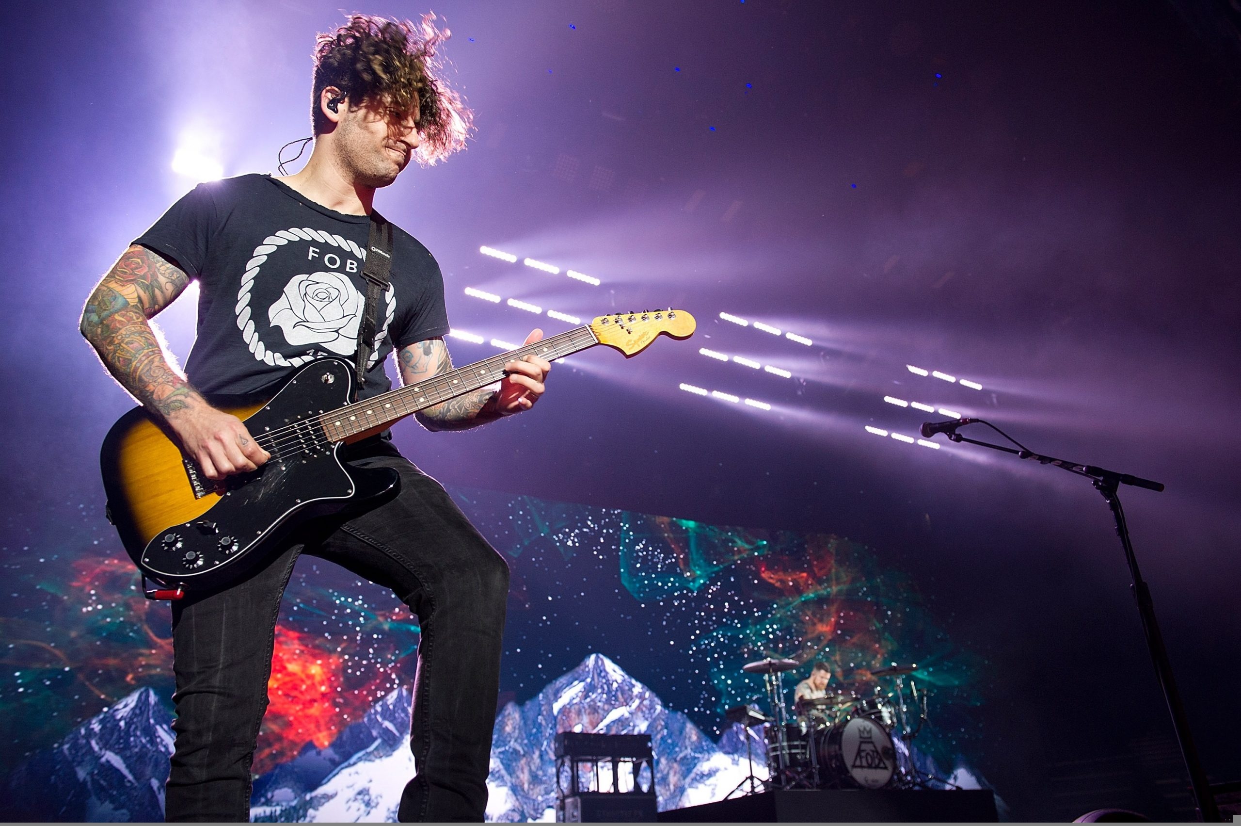 Bridgestone Arena, Joe Trohman Wallpaper, 2560x1710 HD Desktop