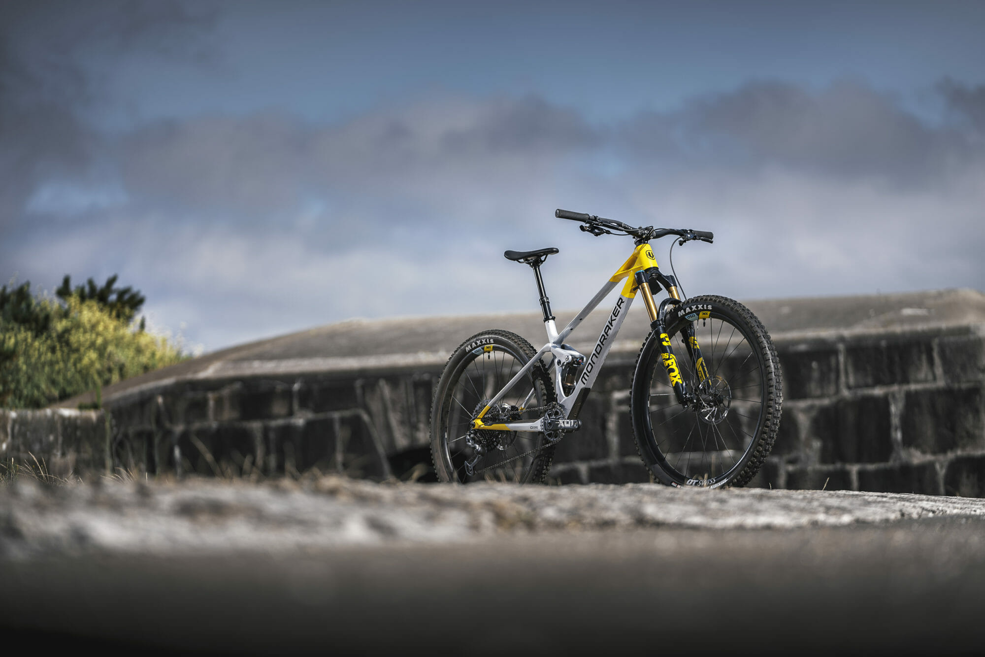 Mondraker Sports, Foxy 2022 edition, Enduro bike update, Raze Flow release, 2000x1340 HD Desktop