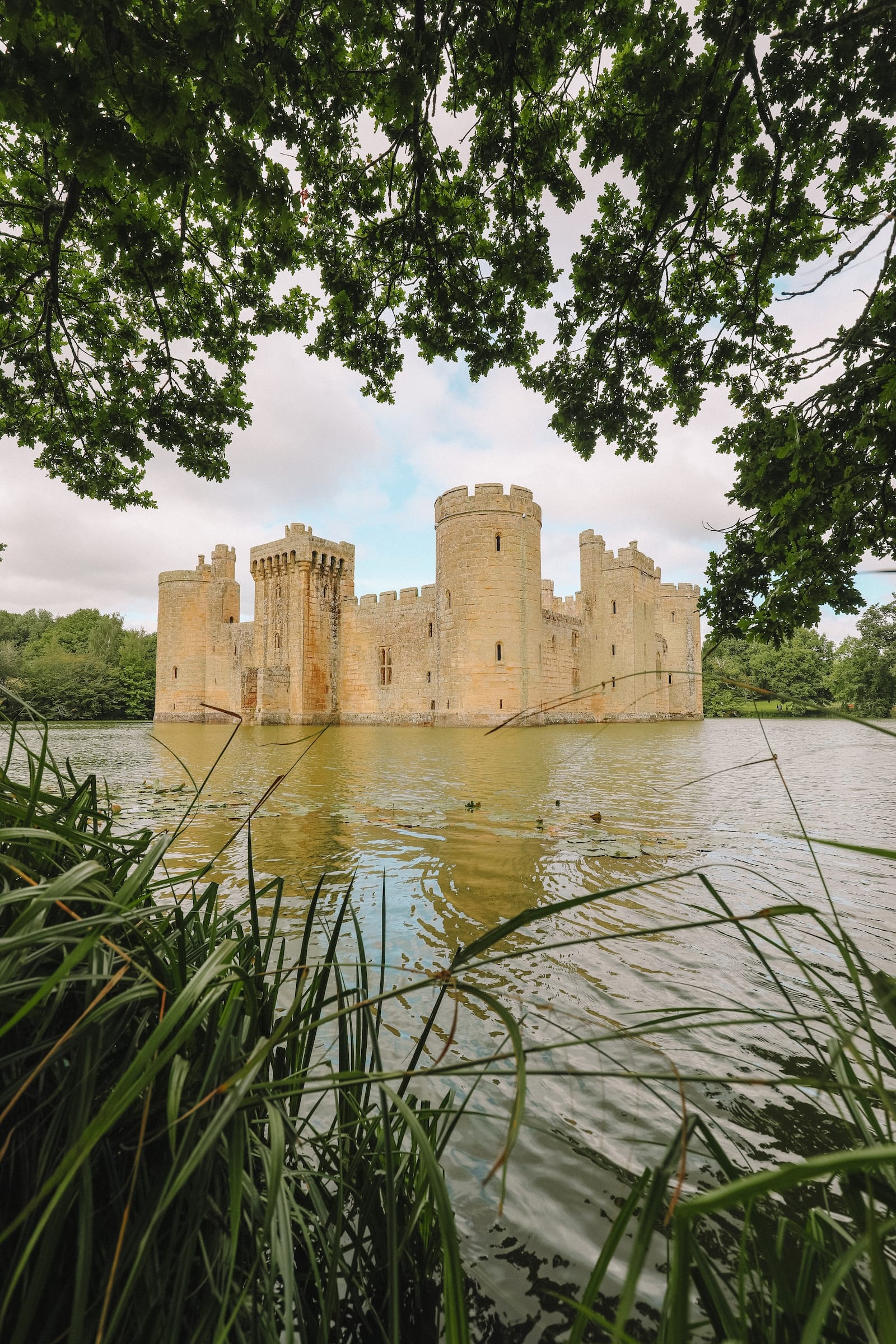 Castles in England, Hand luggage only, Travel blog, Captivating photography, 1600x2400 HD Phone