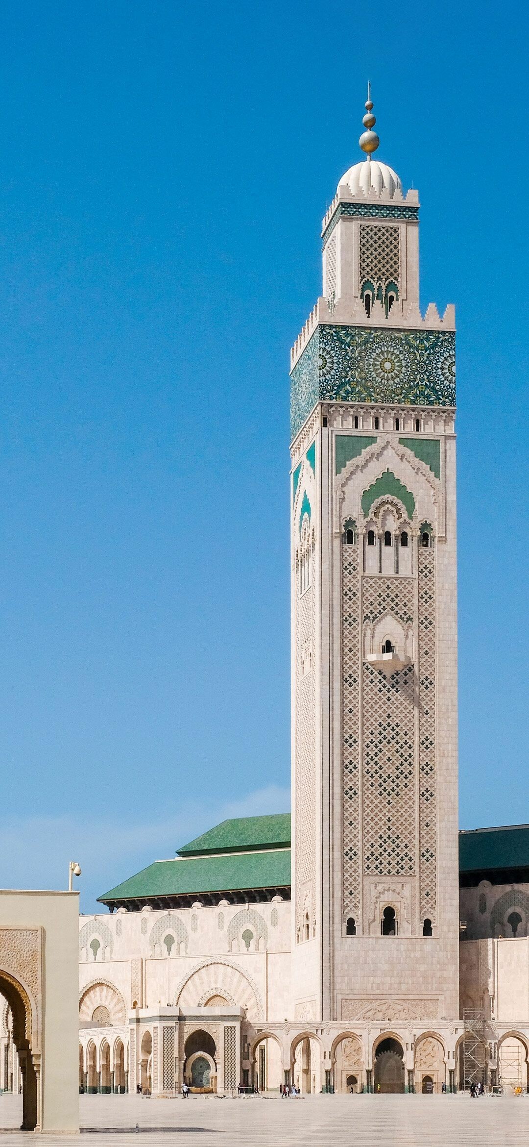 Morocco, Islamic architecture, Artistic wallpaper, Spiritual beauty, 1080x2340 HD Phone
