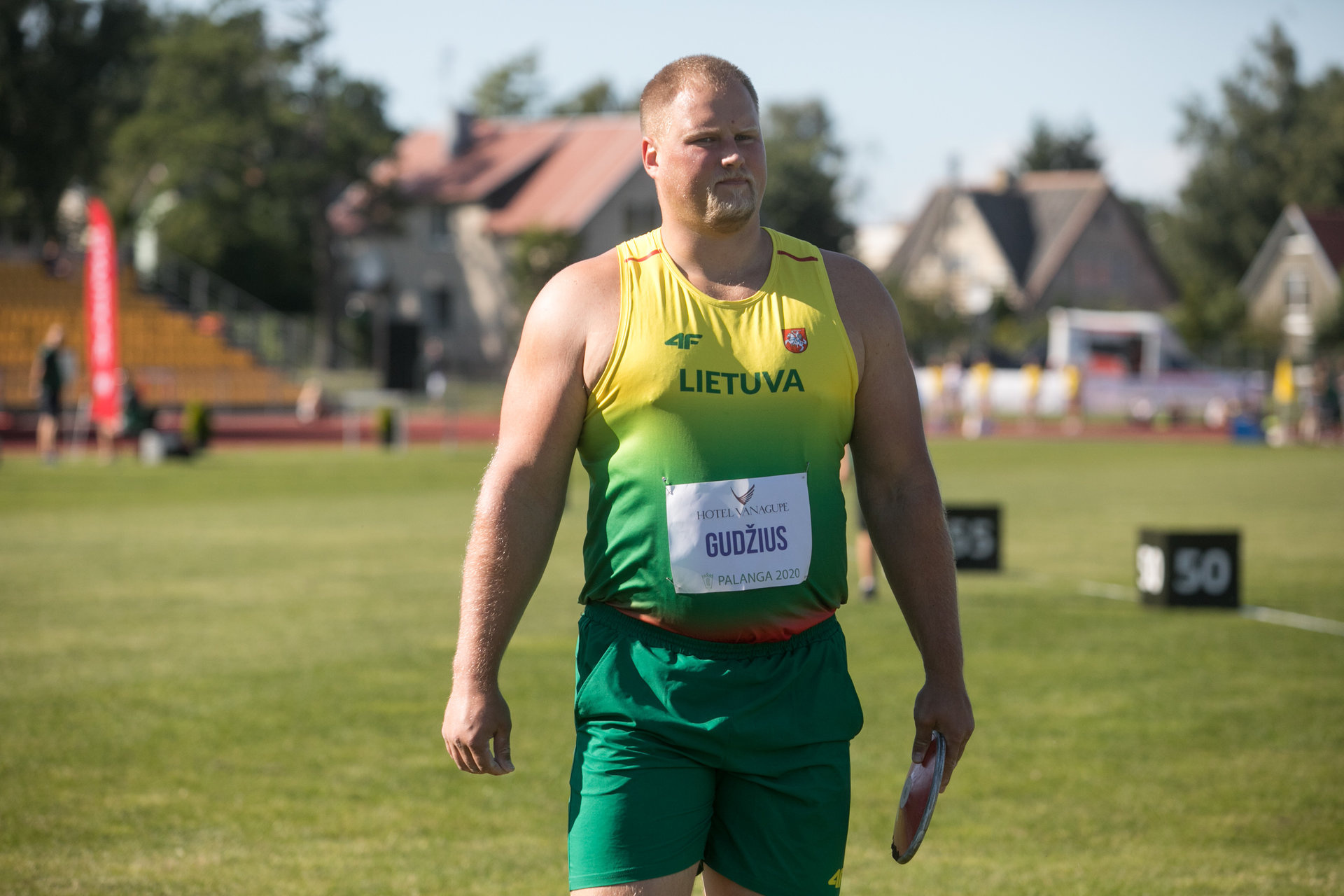 Andrius Gudzius, Sports icon, Impressive throwing, Lithuania pride, 1920x1280 HD Desktop