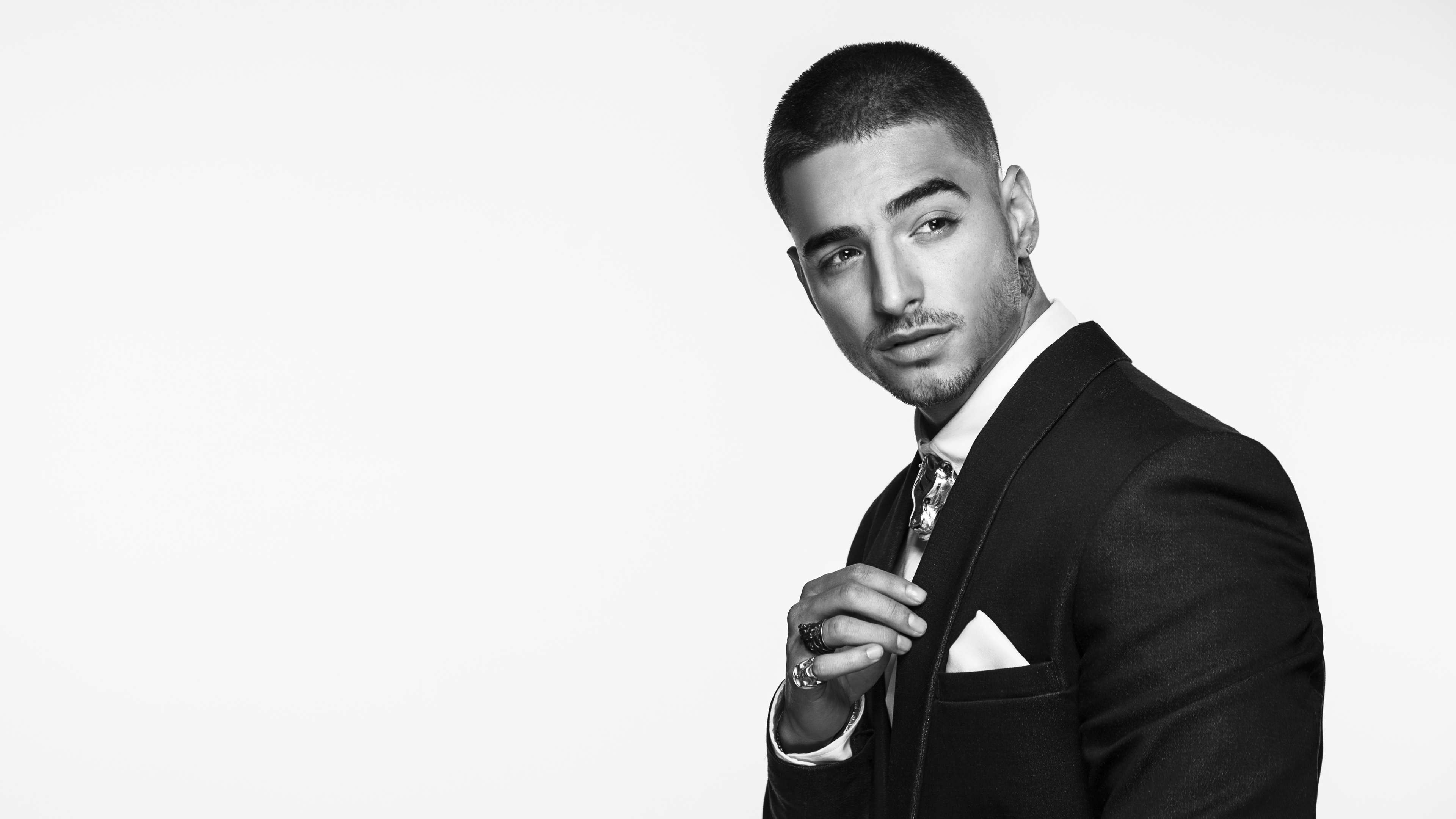 Maluma monochrome, 4K HD wallpaper, Striking, Stunning, 3840x2160 4K Desktop