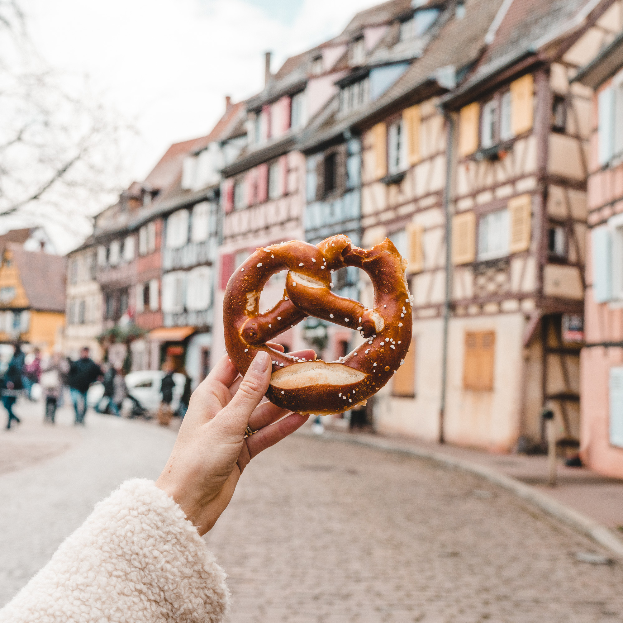 Europe's Christmas markets, Festive atmosphere, Winter wonderland, Culinary delights, 2000x2000 HD Phone