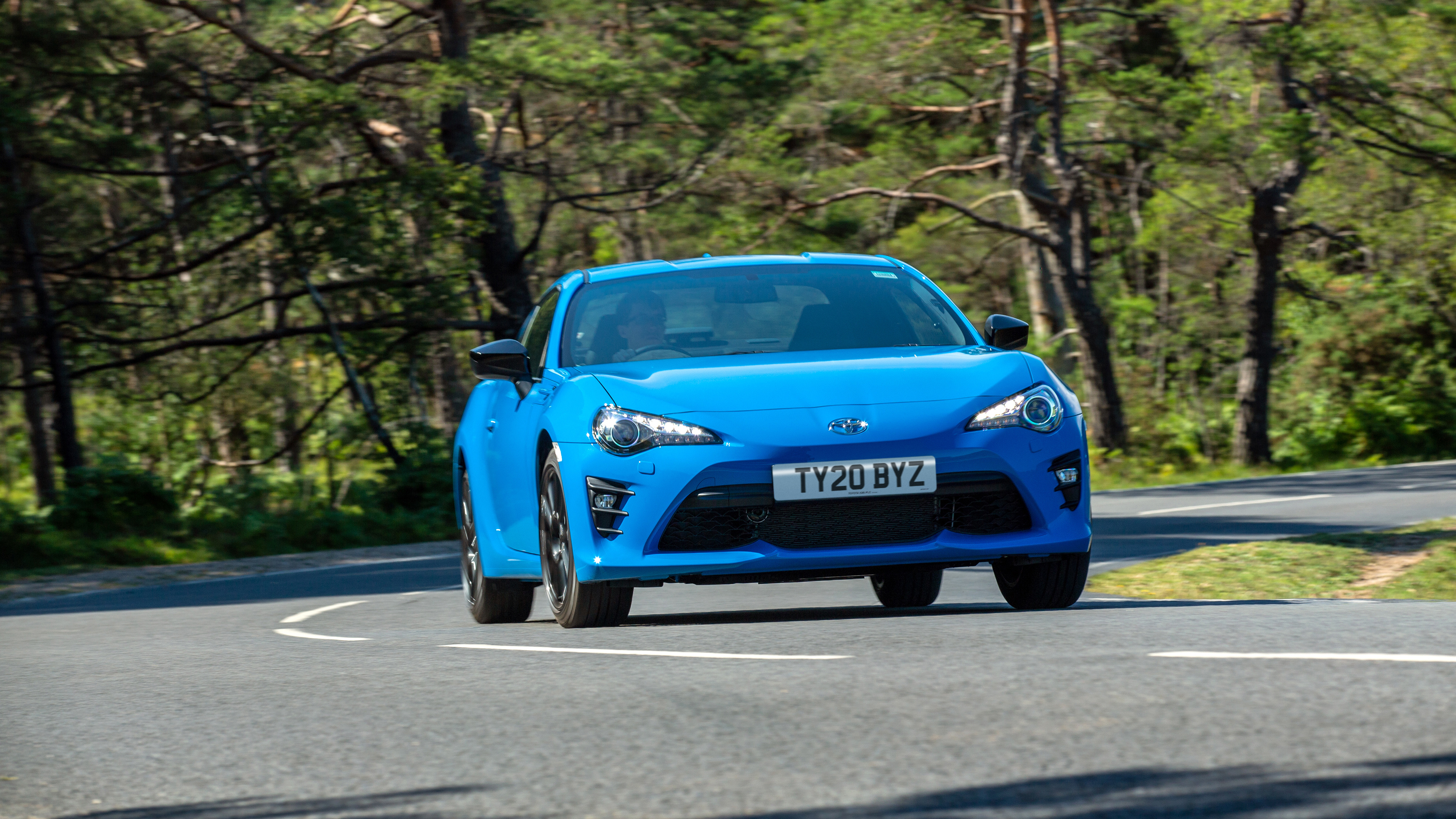 Toyota GT86, TY20 BYZ, winding forest road, HD Desktop wallpaper