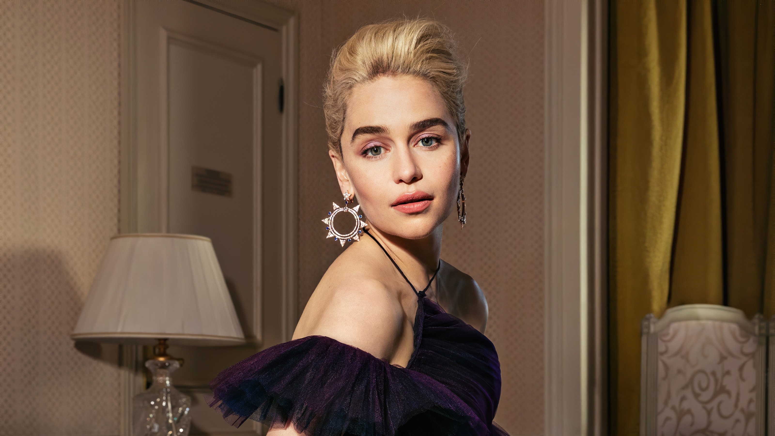 Emilia Clarke, HD background images, 3200x1800 HD Desktop