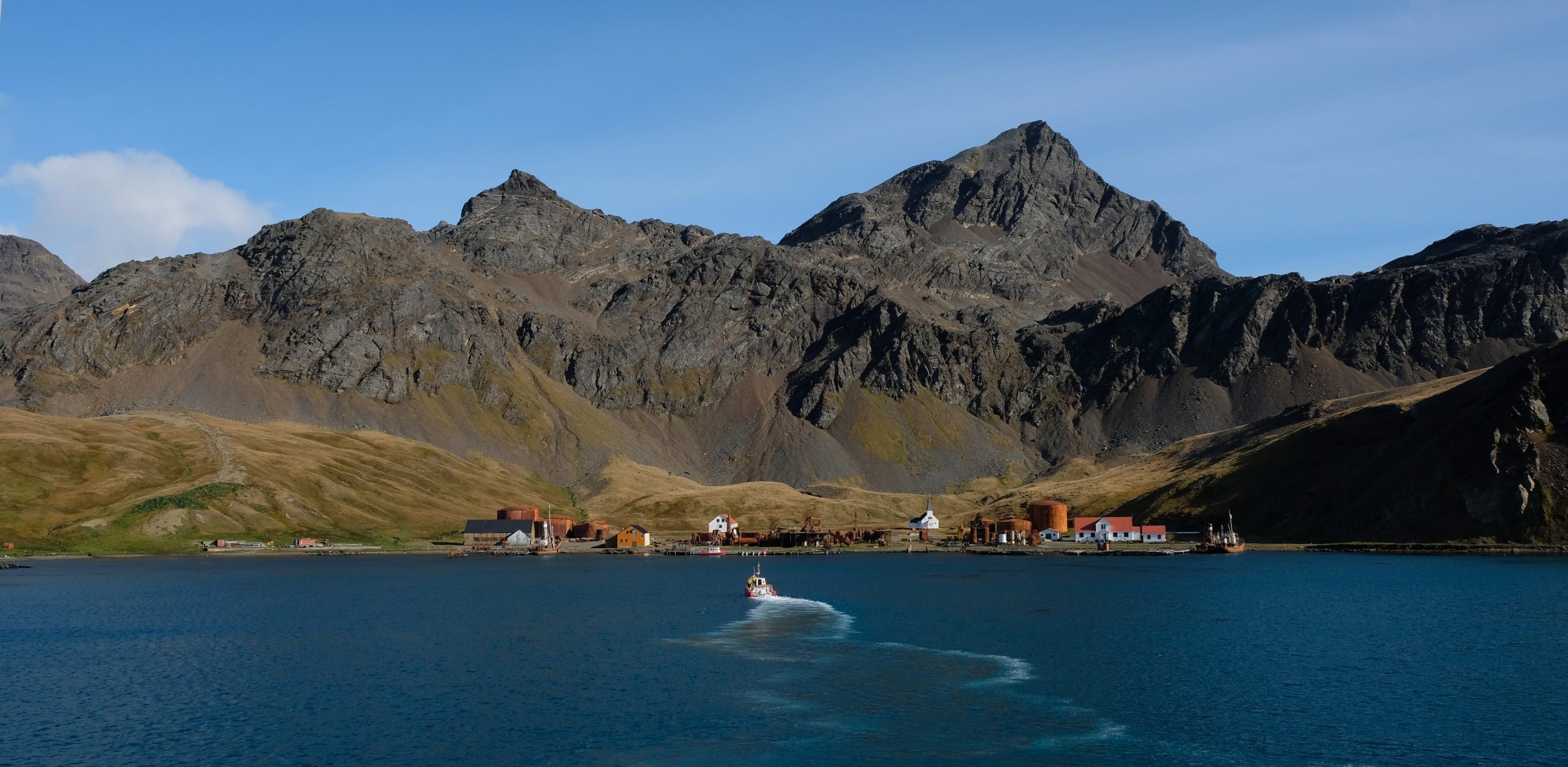 South Sandwich Islands, Home South Georgia museum, 2560x1260 Dual Screen Desktop