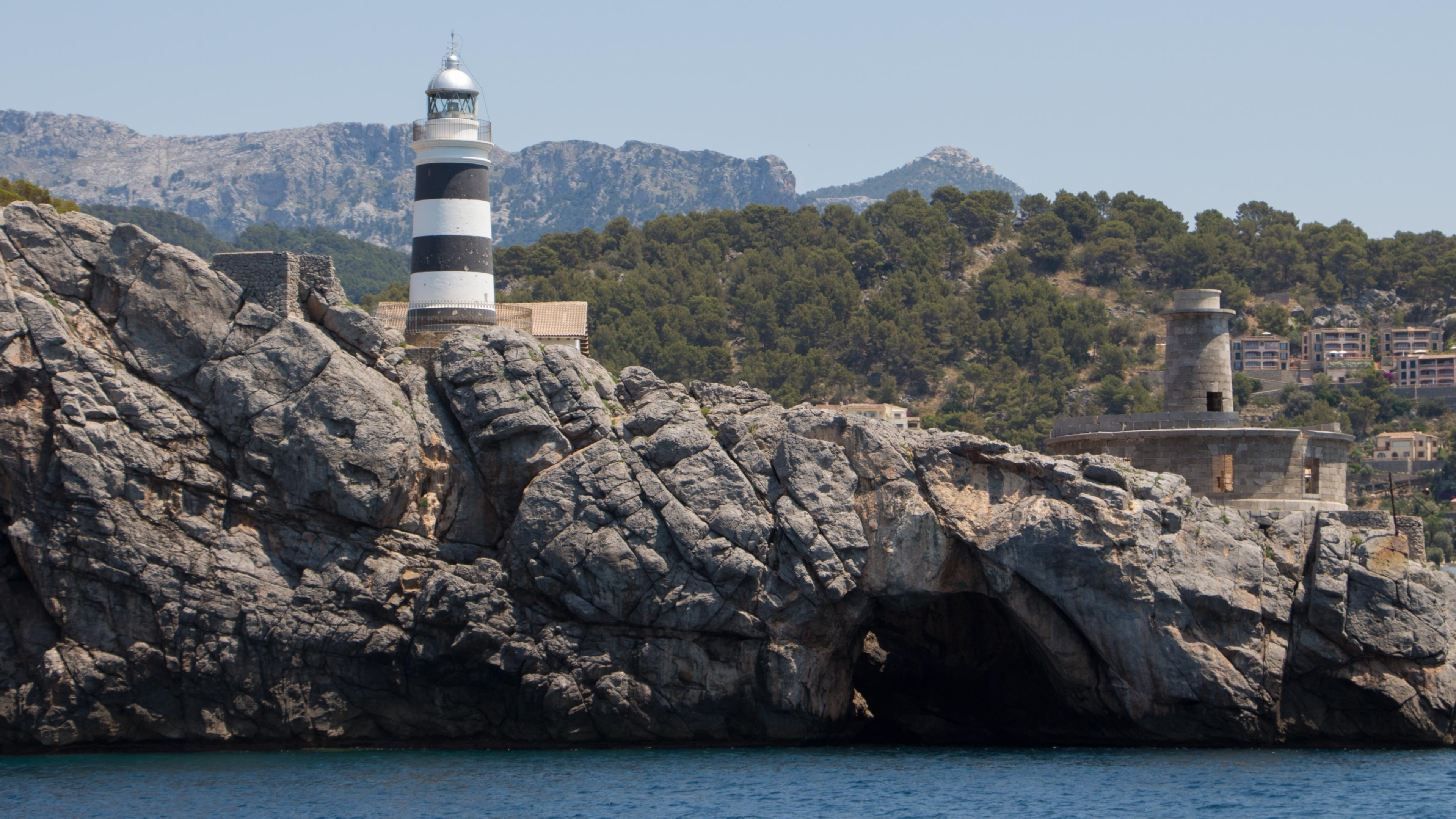 Lighthouse, Port de Soller, Ocean view, Stunning wallpaper, 3840x2160 4K Desktop