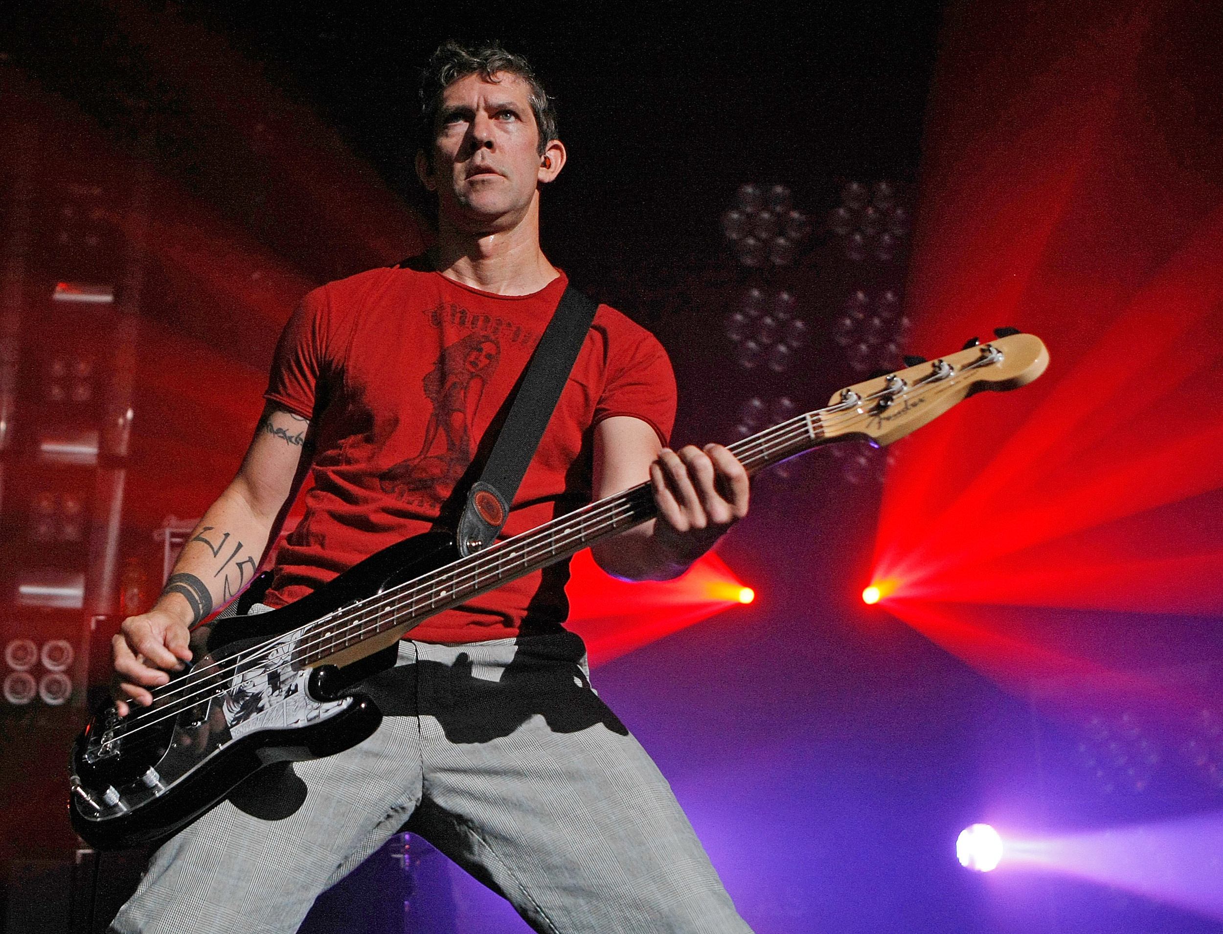 Eric Avery, Rock musician, April 25 birthdays, Photo collection, 2500x1910 HD Desktop