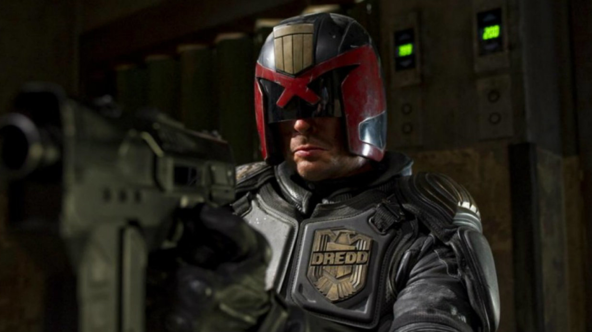 Judge Dredd, Alex Garland, Karl Urban, 2280x1280 HD Desktop