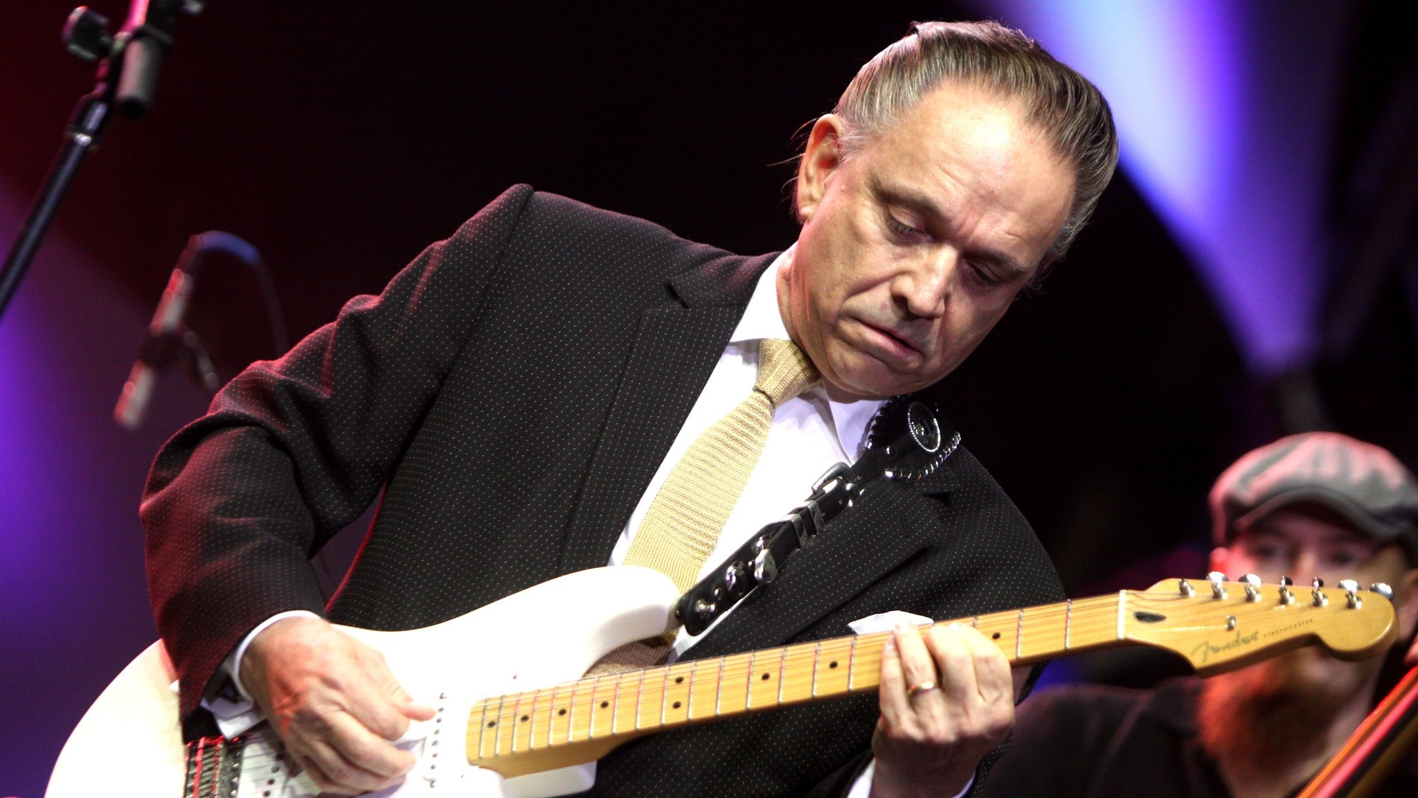 Jimmie Vaughan, Unknown jazz photo, Music artist, Acclaimed guitarist, 2050x1160 HD Desktop