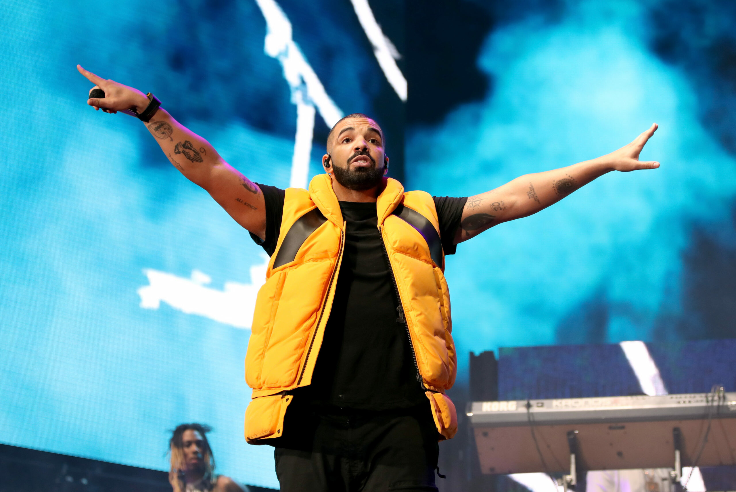 The O2, Drake Wallpaper, 2560x1720 HD Desktop