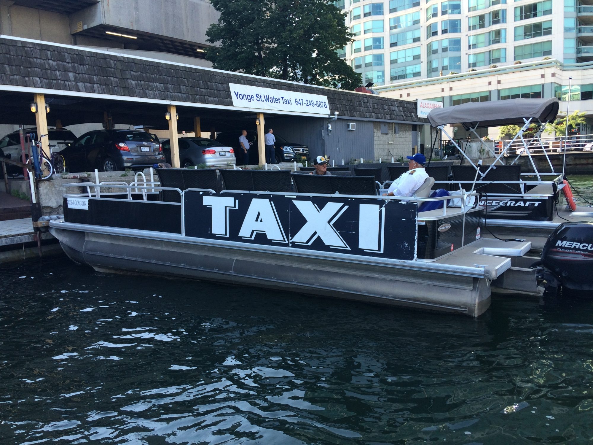 Water taxis, Toronto, 2000x1500 HD Desktop