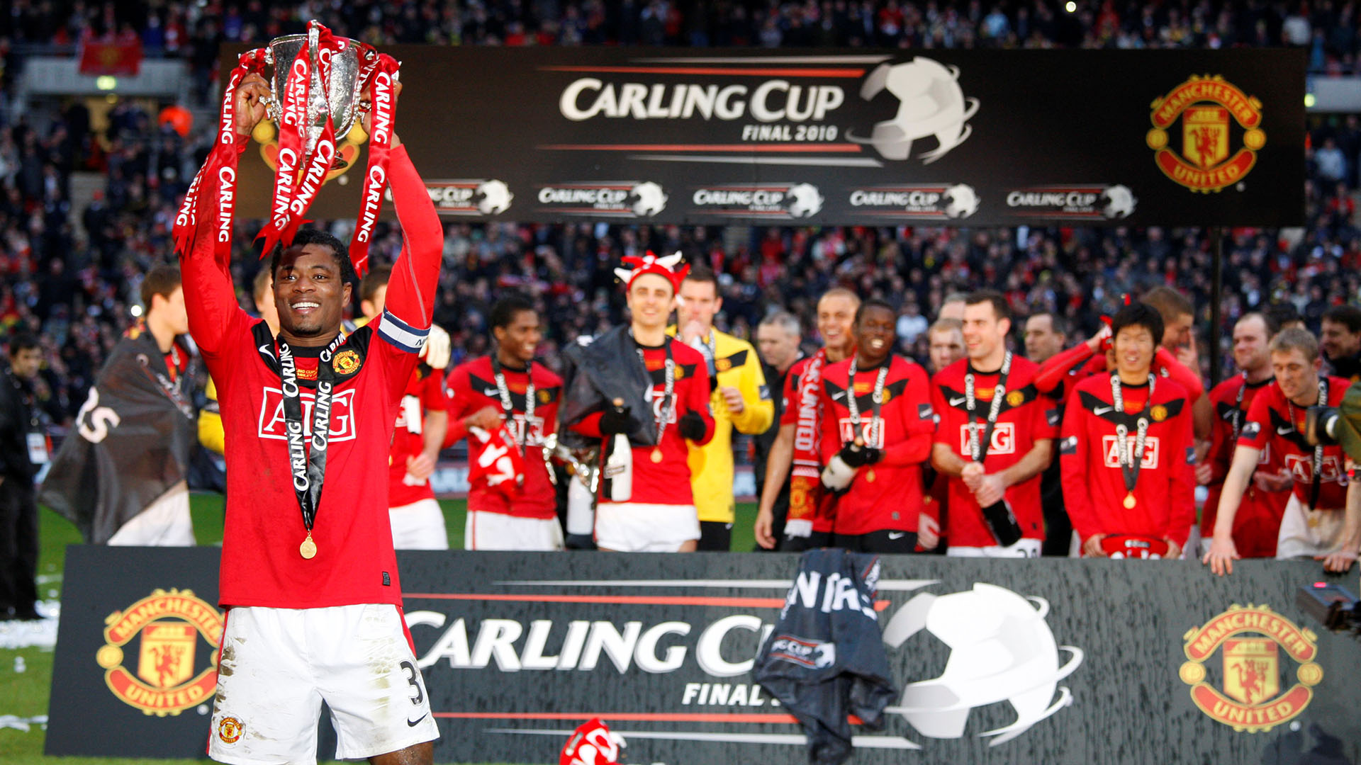 2010 Carling Cup final, Patrice Evra Wallpaper, 1920x1080 Full HD Desktop