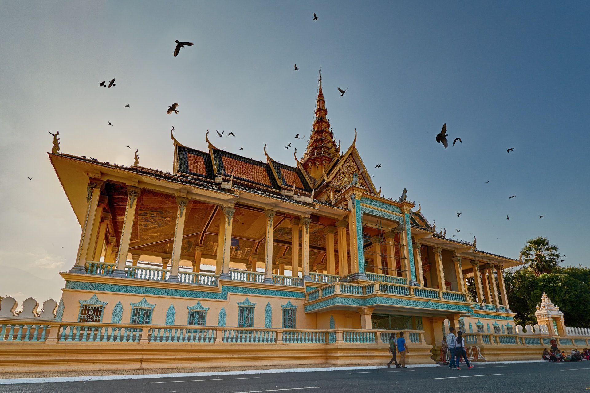 Phnom Penh, Travels, City wallpapers, 1920x1280 HD Desktop