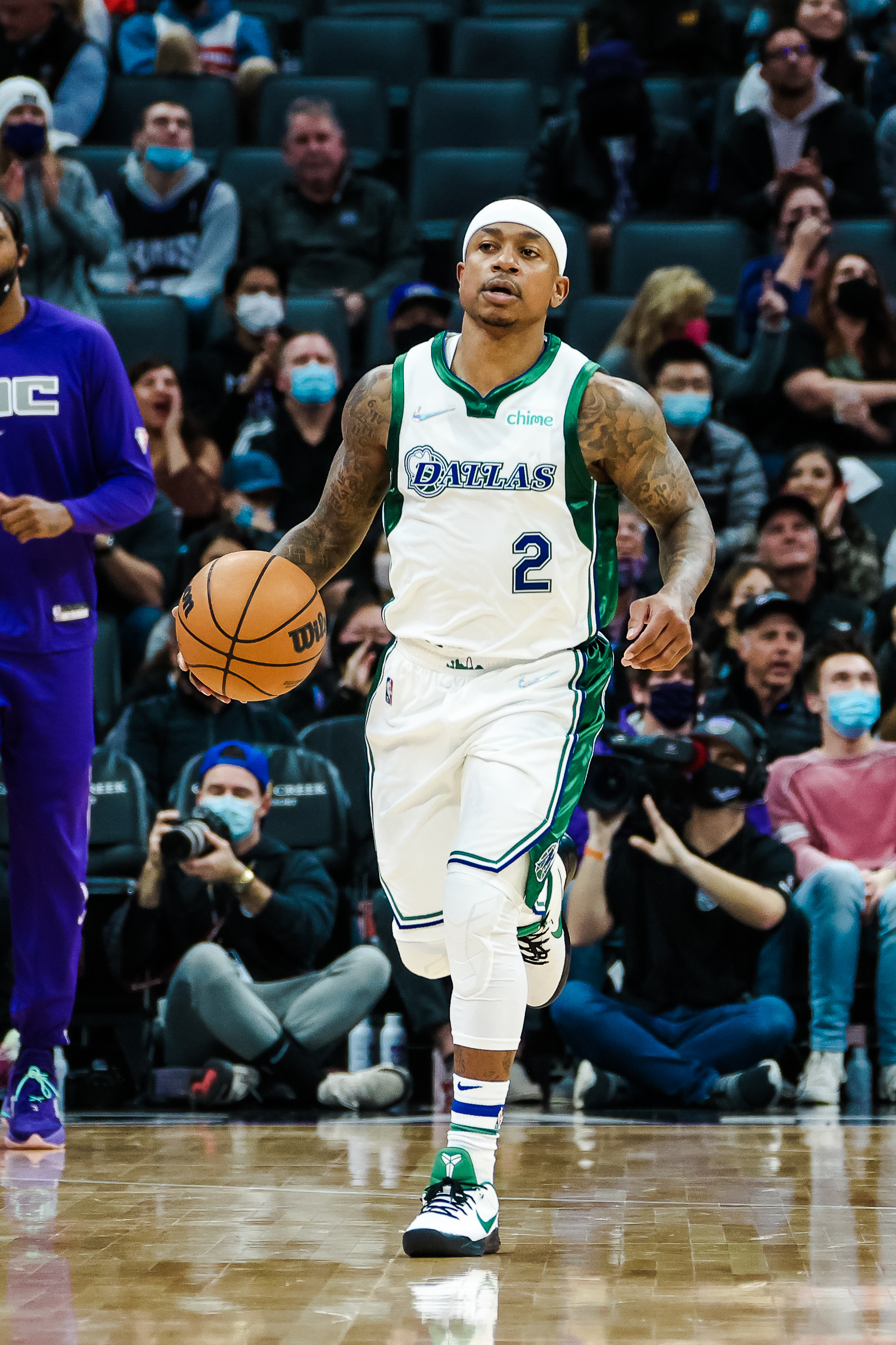 Dallas Mavericks, Isaiah Thomas Wallpaper, 2050x3070 HD Phone