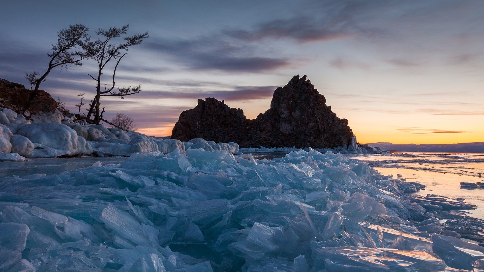 Turquoise ice, Lake Baikal, Mesmerizing beauty, Frozen wonderland, 1920x1080 Full HD Desktop