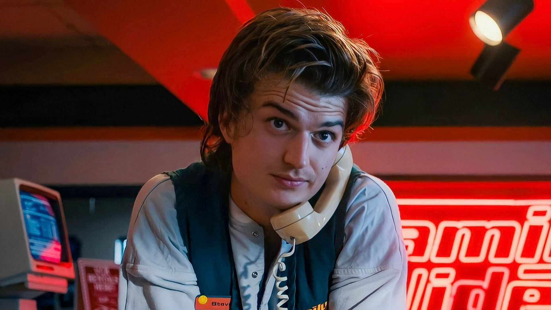 Steve Harrington in Stranger Things, Family Video neon sign, Beige coiled telephone receiver, Full HD Desktop wallpaper