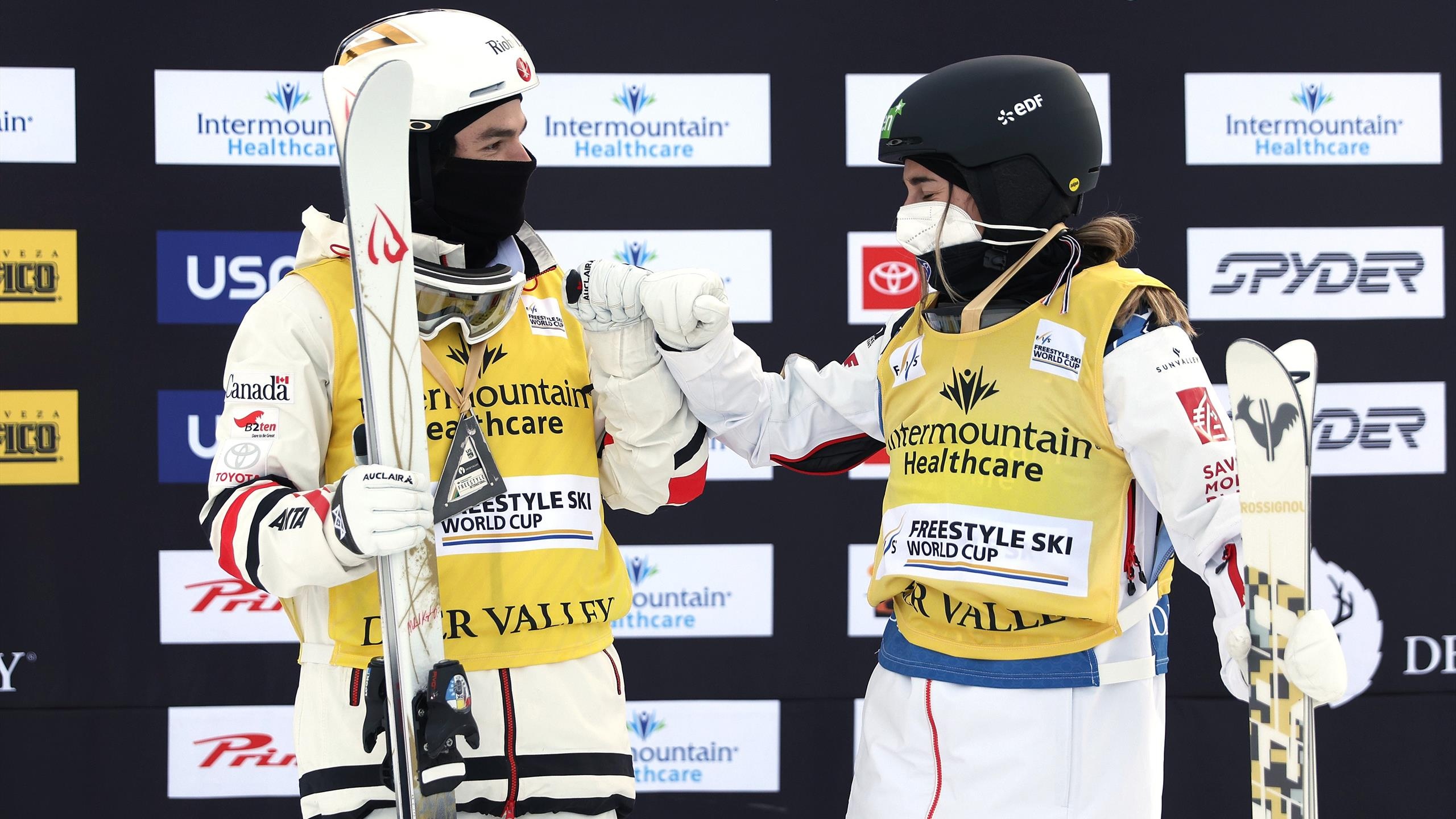 Mikael Kingsbury, Exciting journey, King of moguls, 2560x1440 HD Desktop