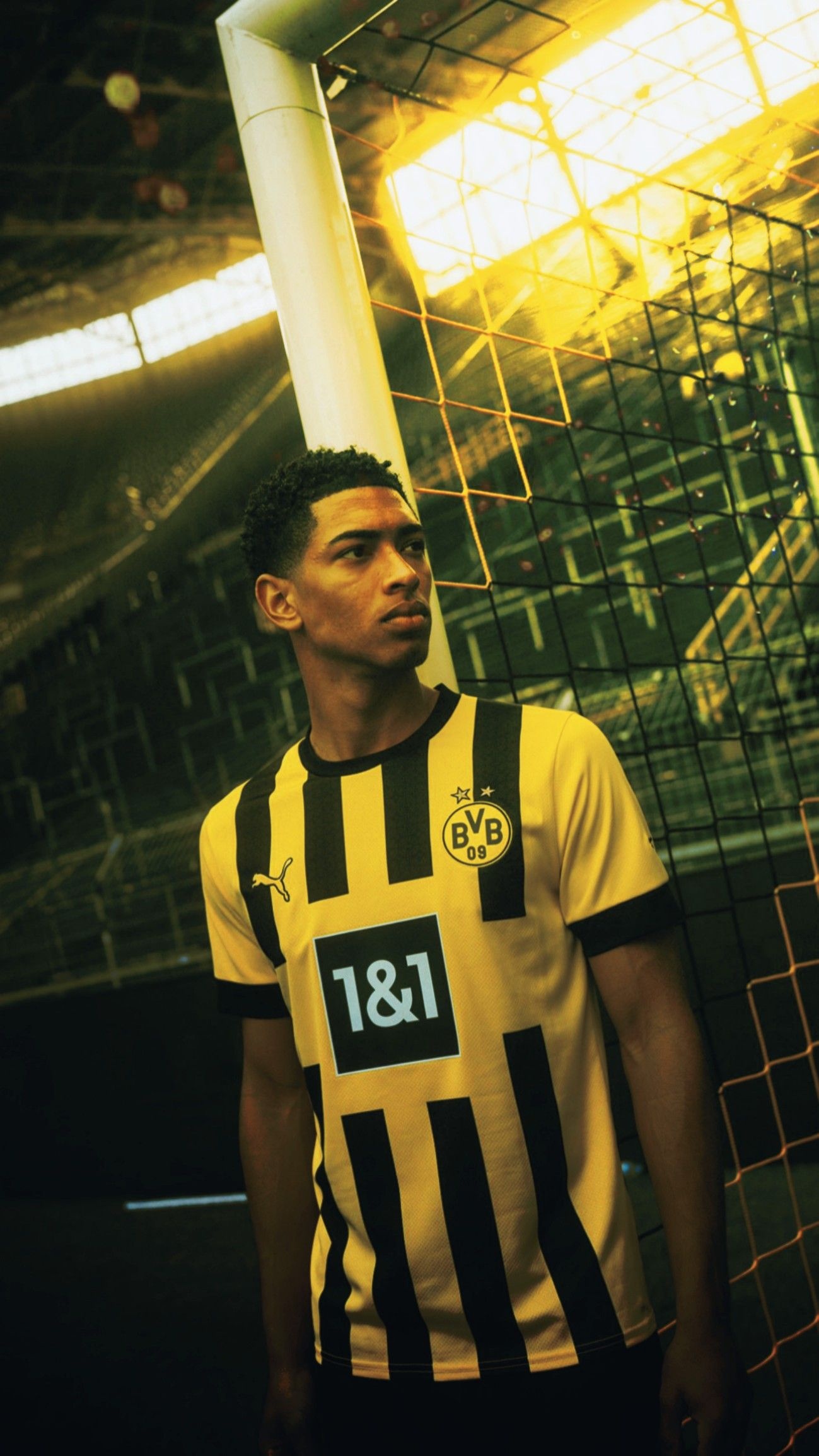 Jude Bellingham, Borussia Dortmund jersey, Football goal net, HD Phone wallpaper