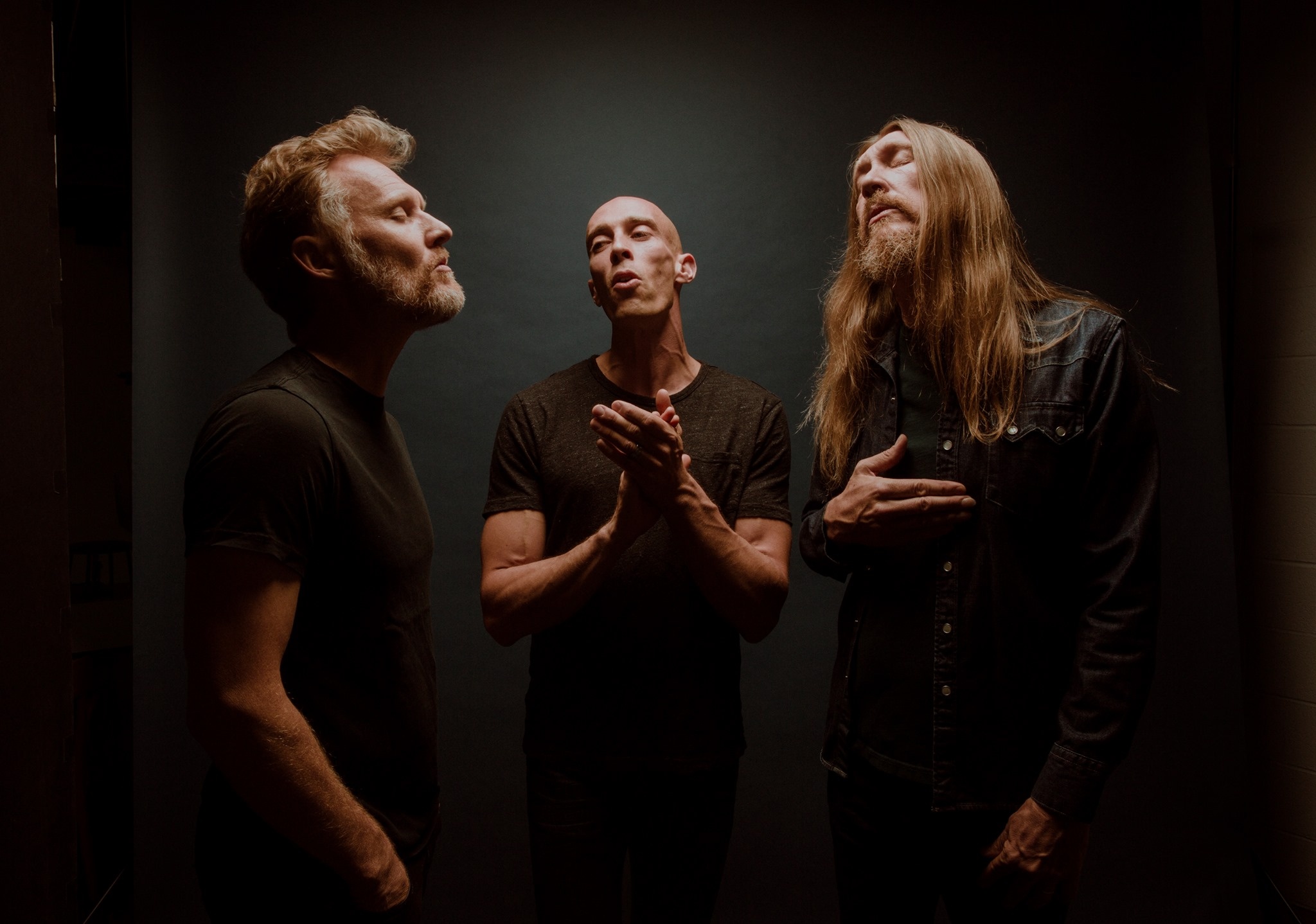 Royal Deluxe, The Wood Brothers, Slowdown, 2050x1440 HD Desktop