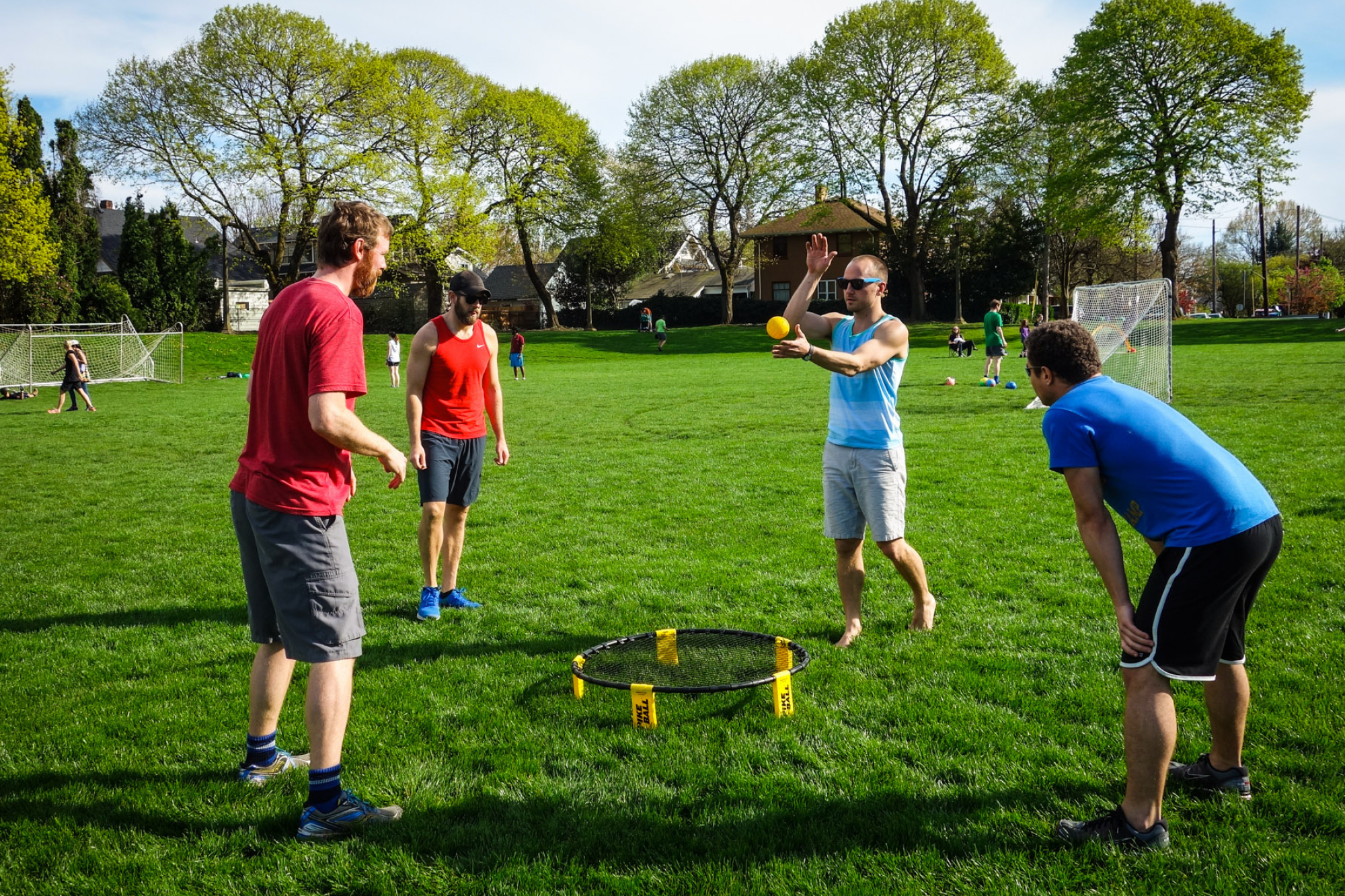 Spikeball review, Spoiler alert, Awesome game, Cleverhiker, 2000x1340 HD Desktop