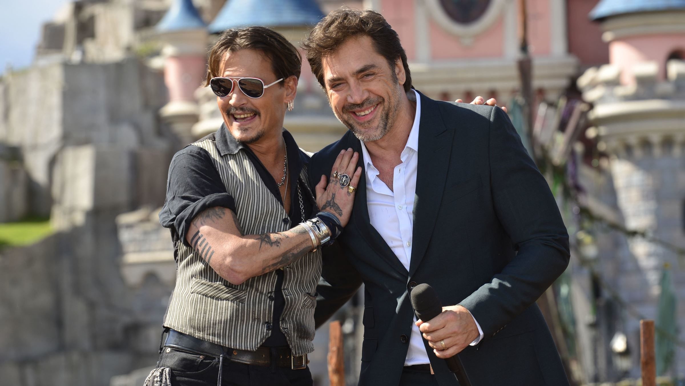 Johnny Depp, Javier Bardem Wallpaper, 2400x1360 HD Desktop