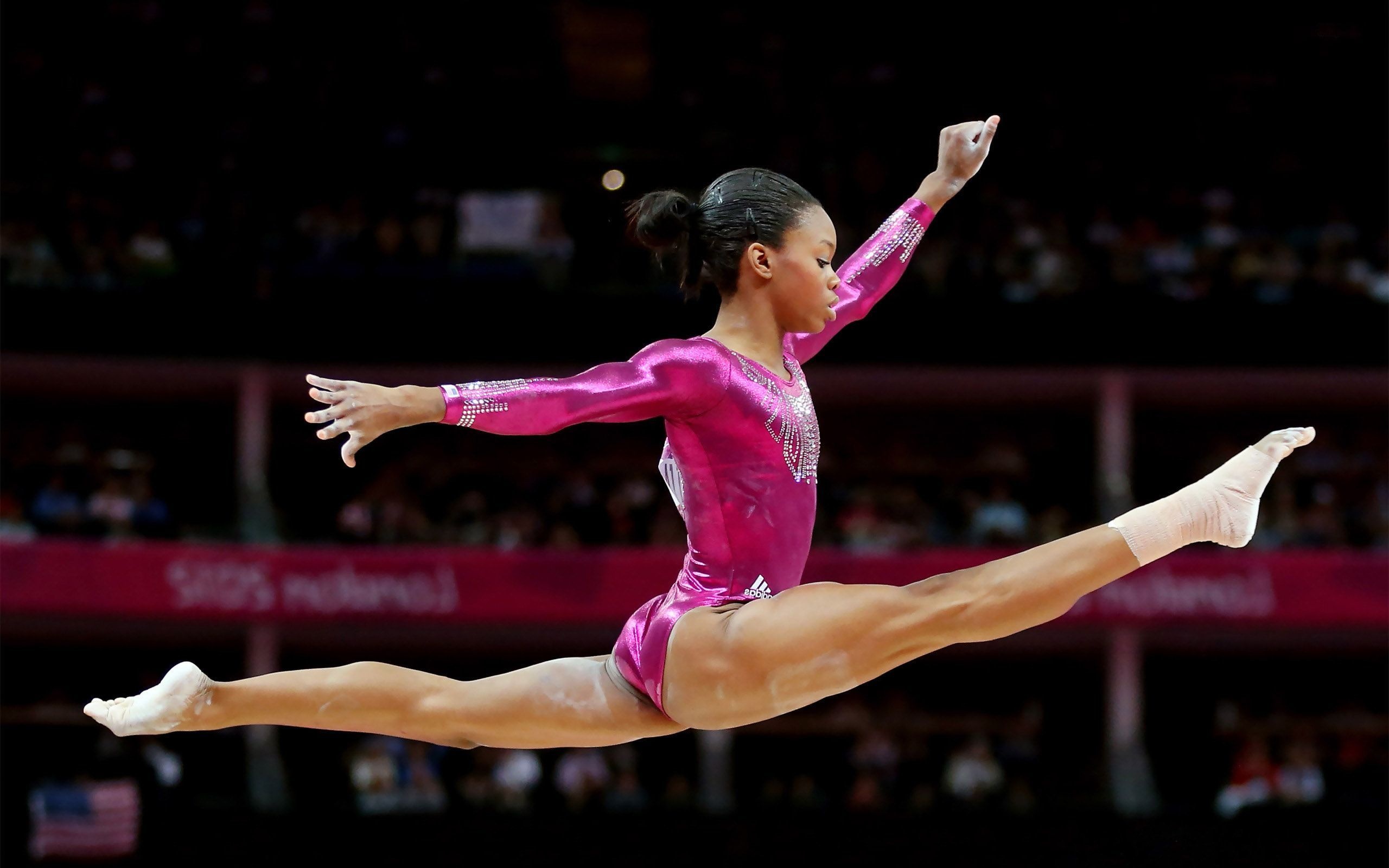 Gymnast HD wallpapers, Top free backgrounds, Artistic athleticism, Elegant performances, 2560x1600 HD Desktop