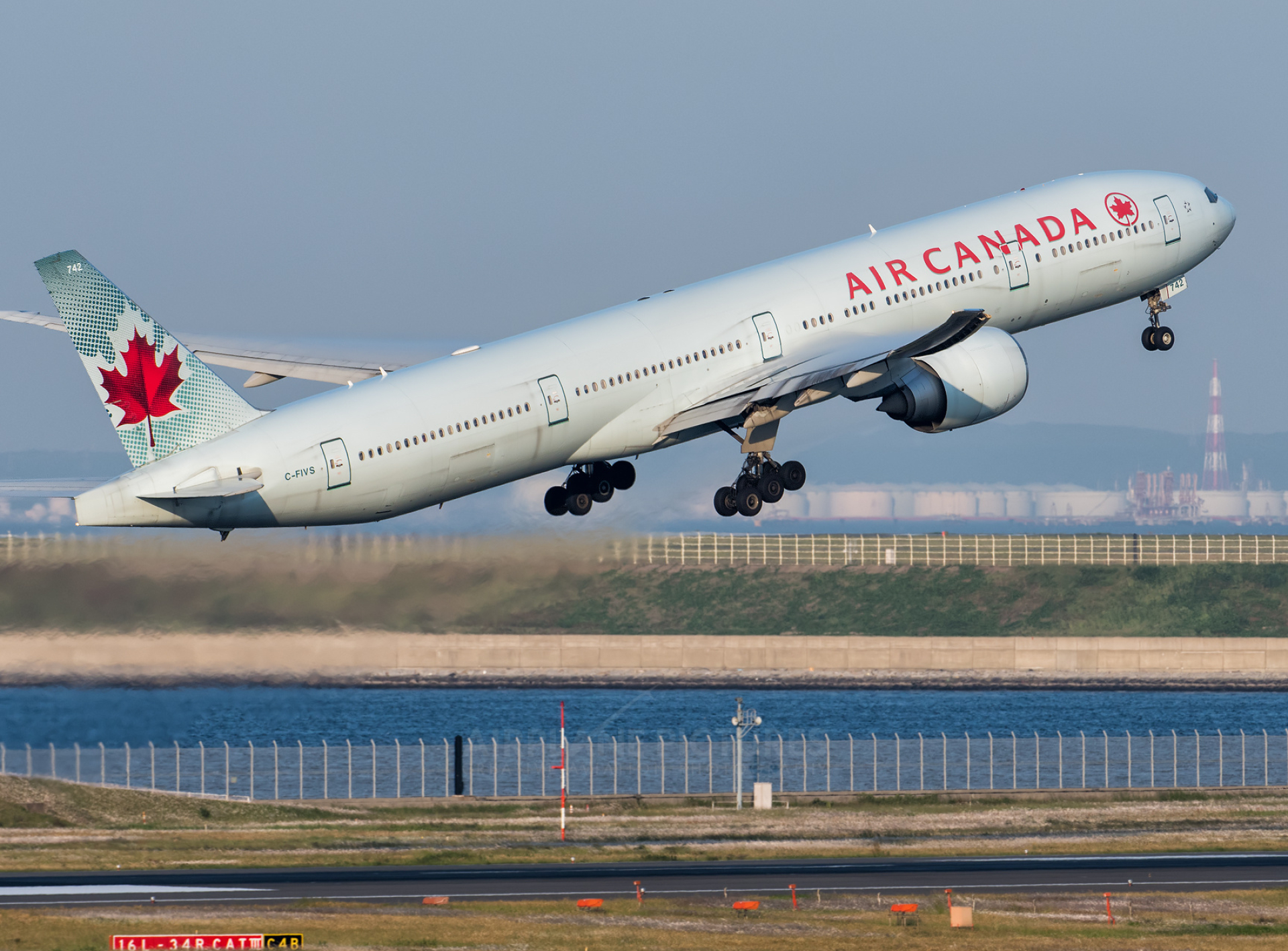 Air Canada, Boeing 777 300ER, Tokyo Haneda Intl, Photo ID 906495, 1920x1420 HD Desktop