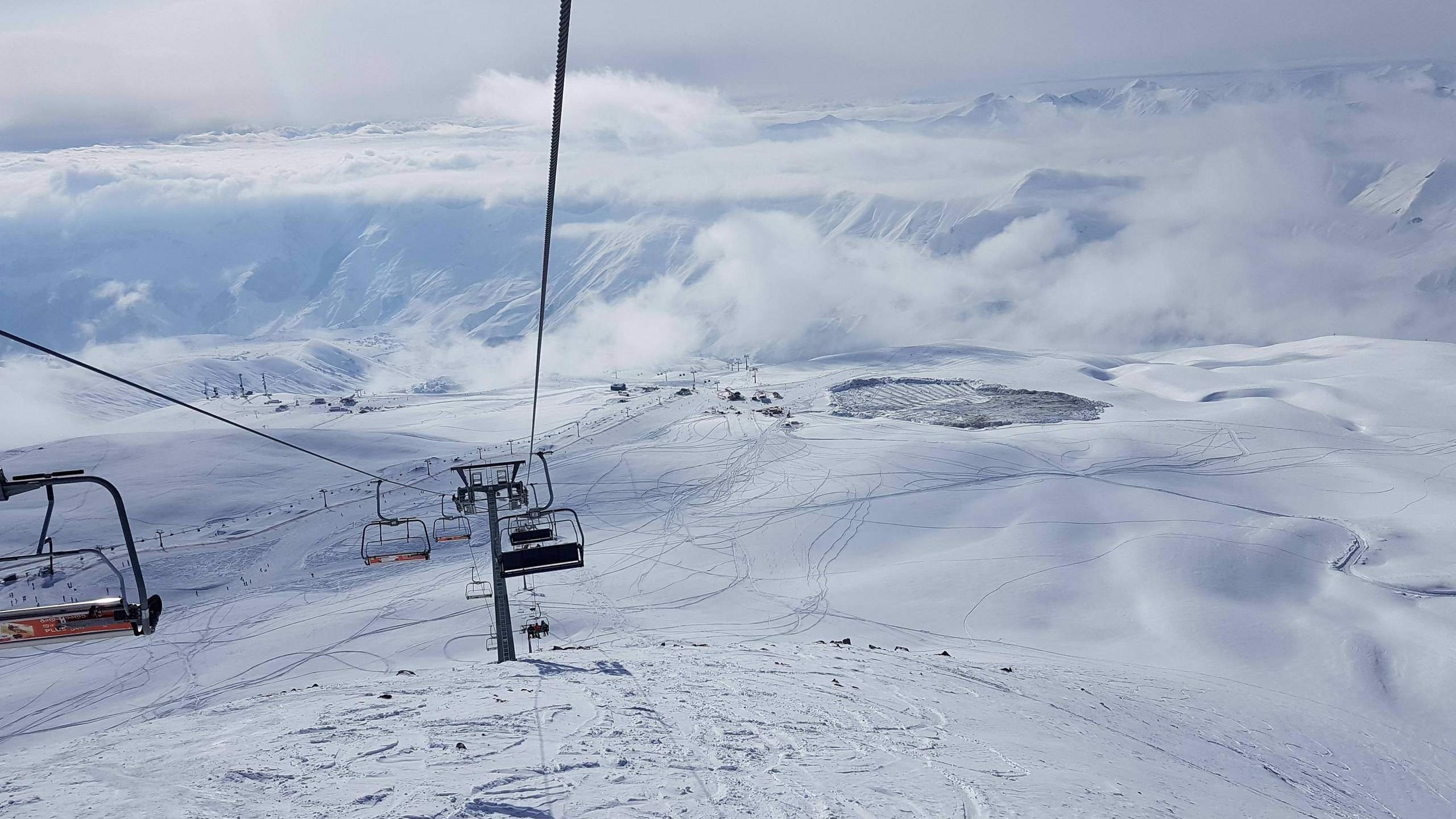 Gudauri, Ski Lift Wallpaper, 2560x1440 HD Desktop