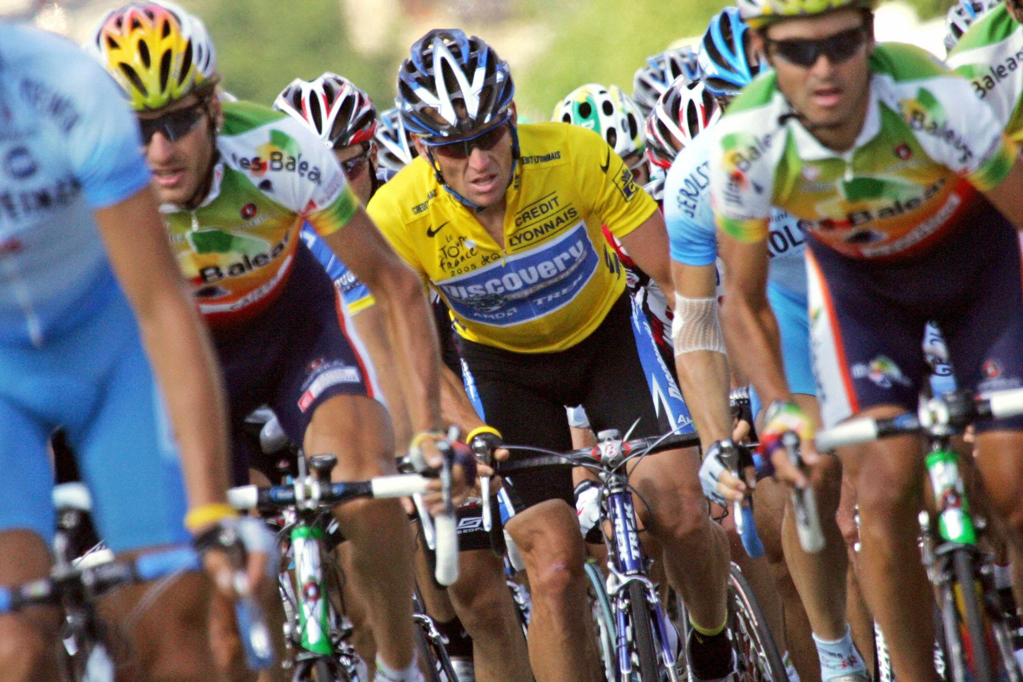 Lance Armstrong, Complex persona, Sporting villain, Intriguing character, 2000x1340 HD Desktop