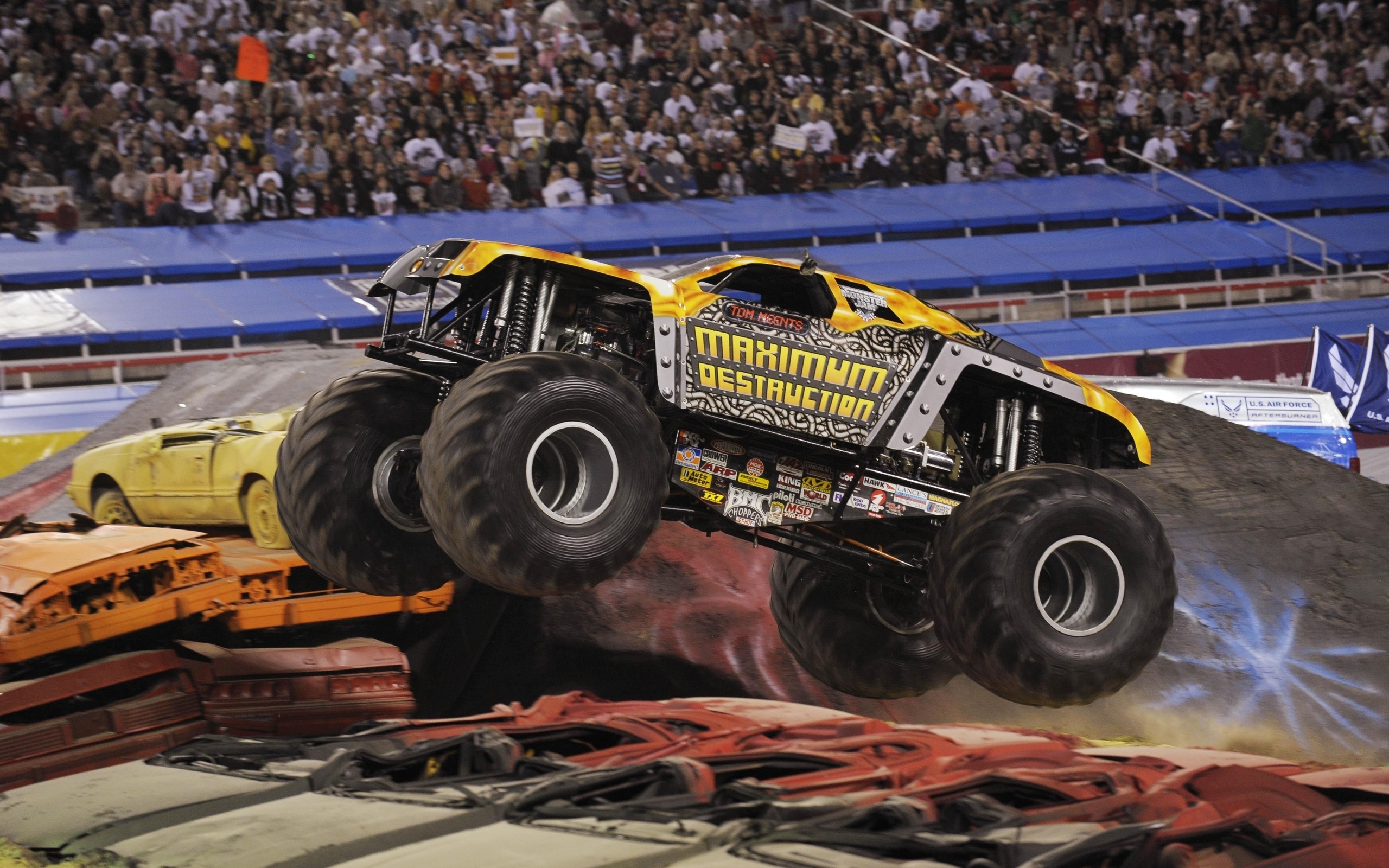 Monster Truck, Intense action, HD wallpapers, Striking backgrounds, 2560x1600 HD Desktop